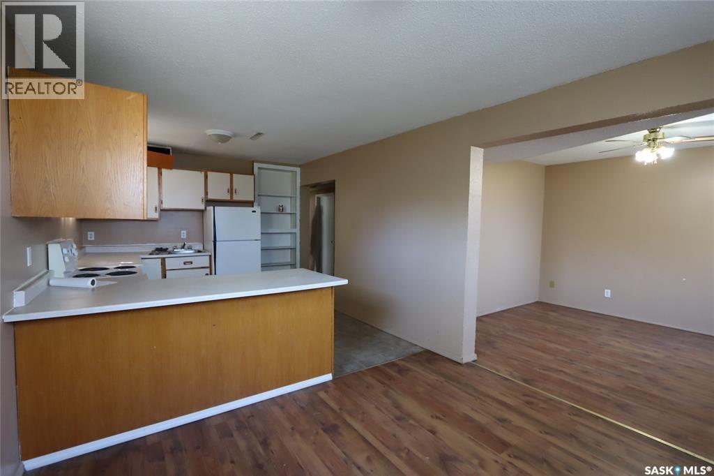 120 26th Street W, Prince Albert, Saskatchewan  S6V 4P9 - Photo 5 - SK050856