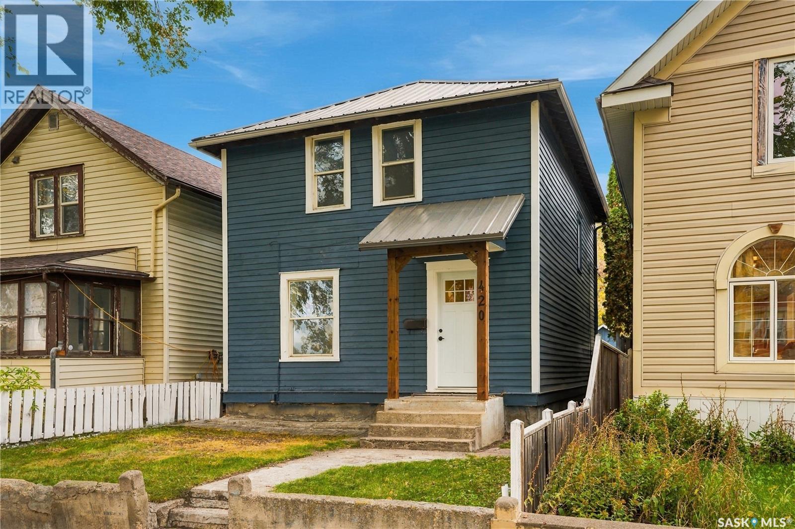 420 J Avenue N, Saskatoon, Saskatchewan  S7L 2K3 - Photo 2 - SK050780