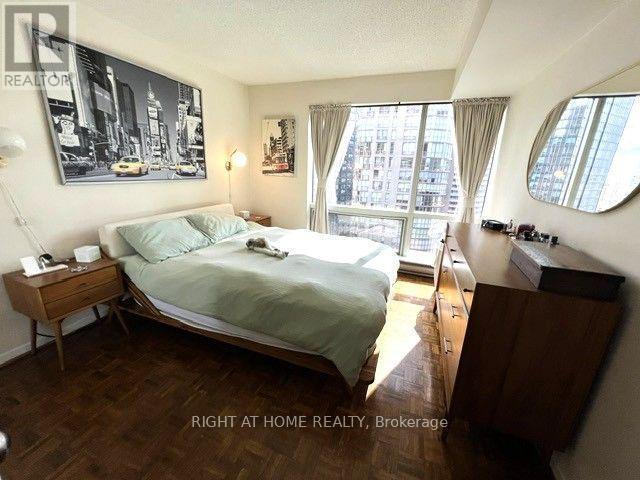 2111 - 1001 Bay Street, Toronto, Ontario  M5S 3A6 - Photo 14 - C13883956