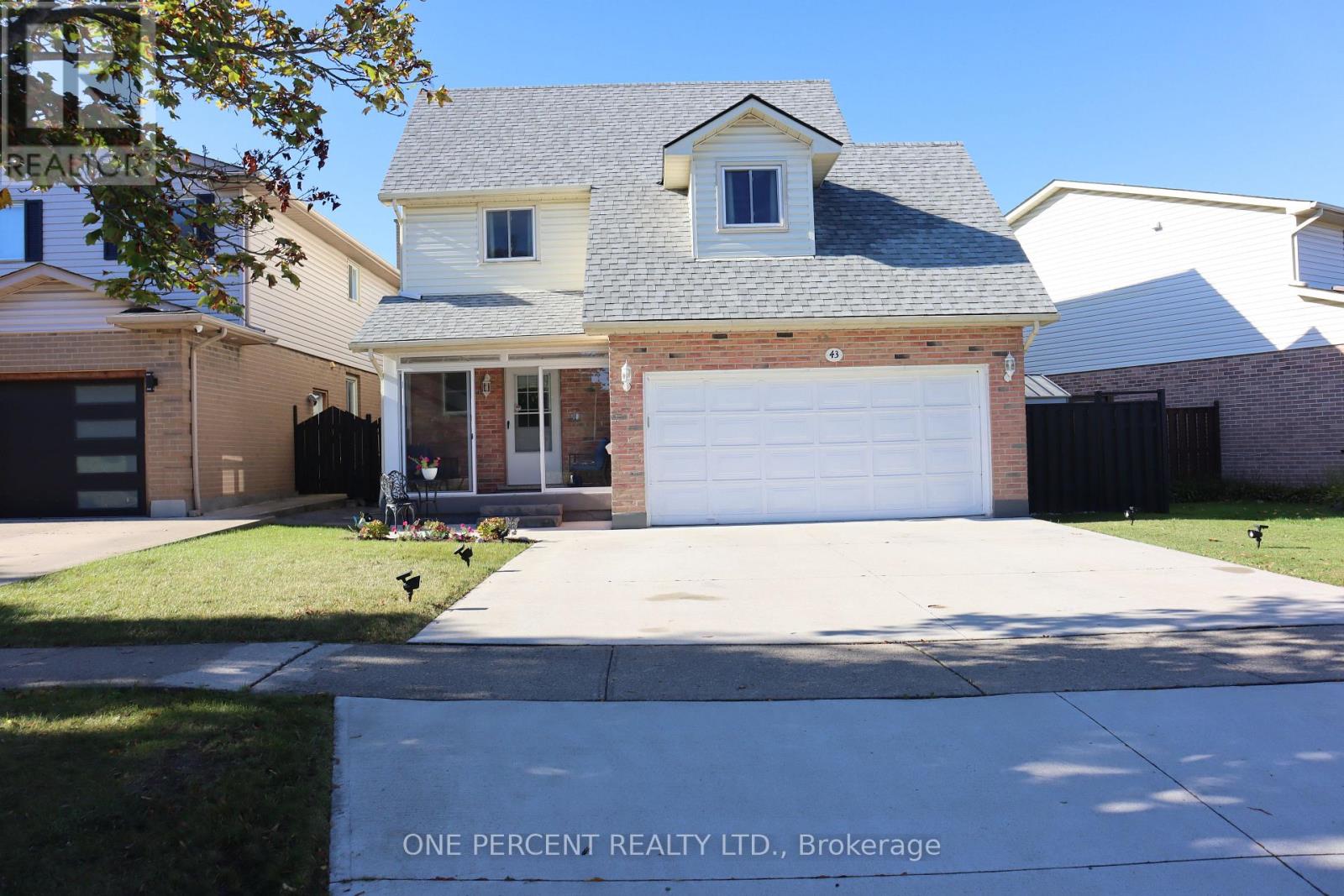 43 Commerford Street, Thorold, Ontario  L2V 4Z2 - Photo 3 - X13883942
