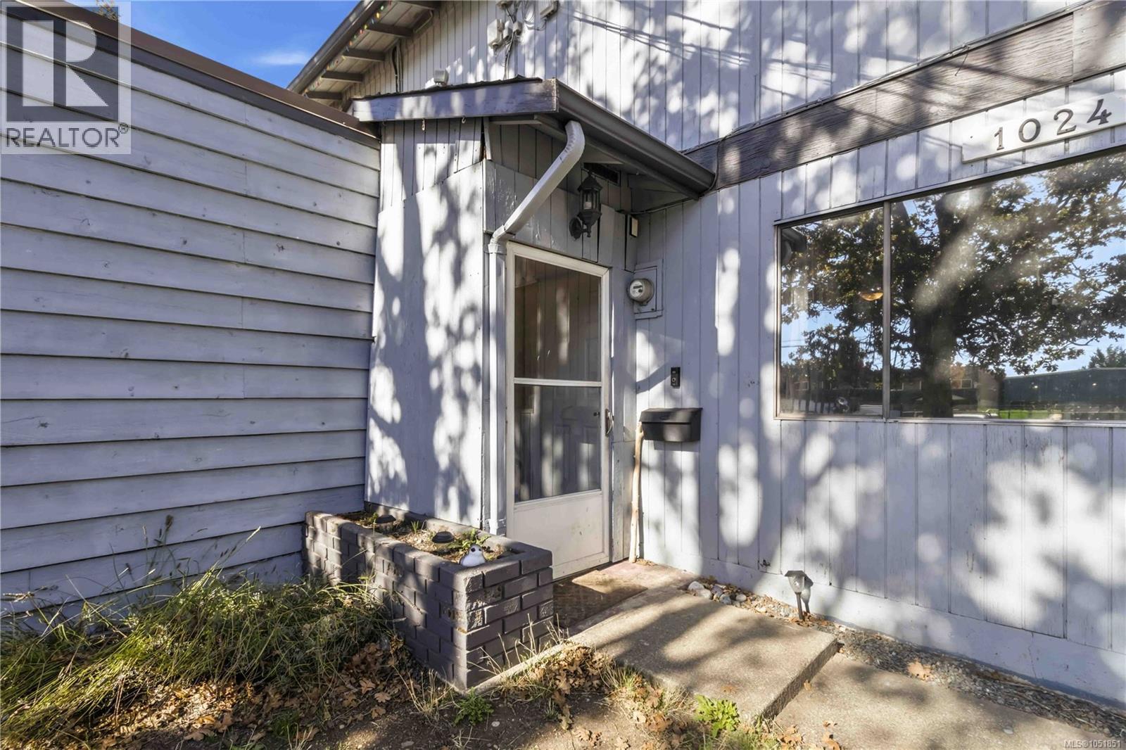 1024 Dunford Ave