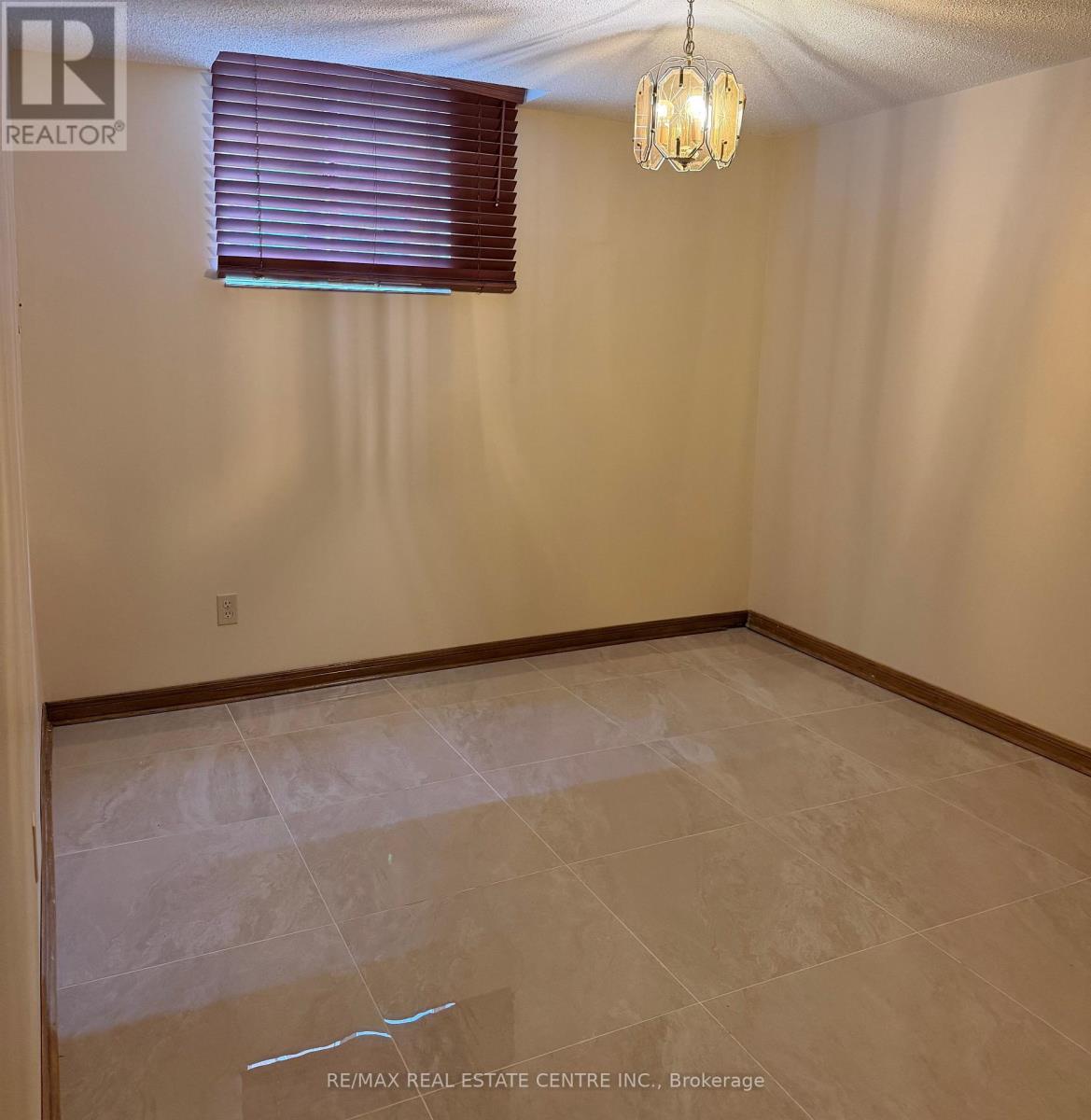 4175 Starlight Crescent, Mississauga, Ontario  L4W 4R1 - Photo 7 - W13883966