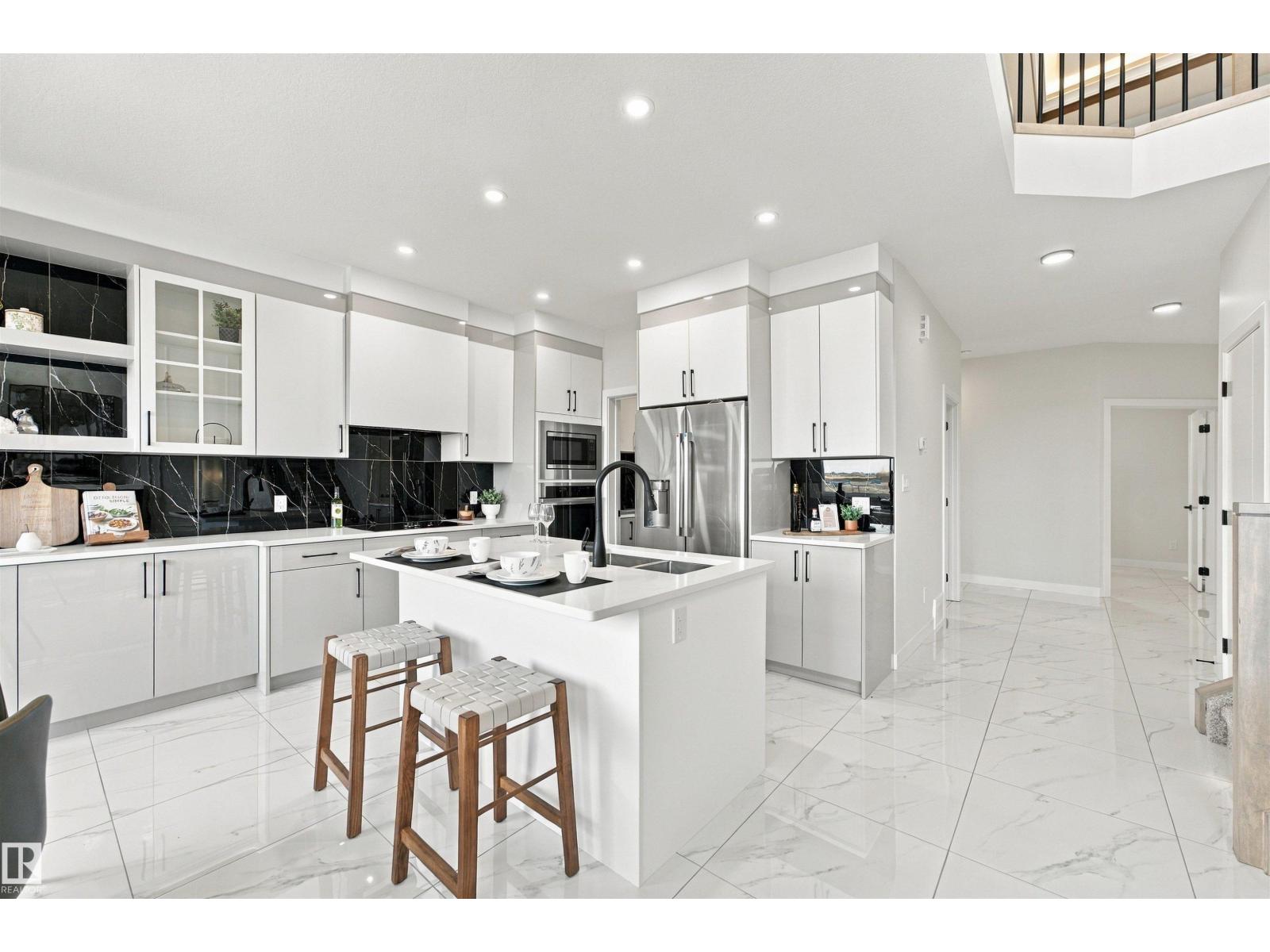 3805 38 Ave