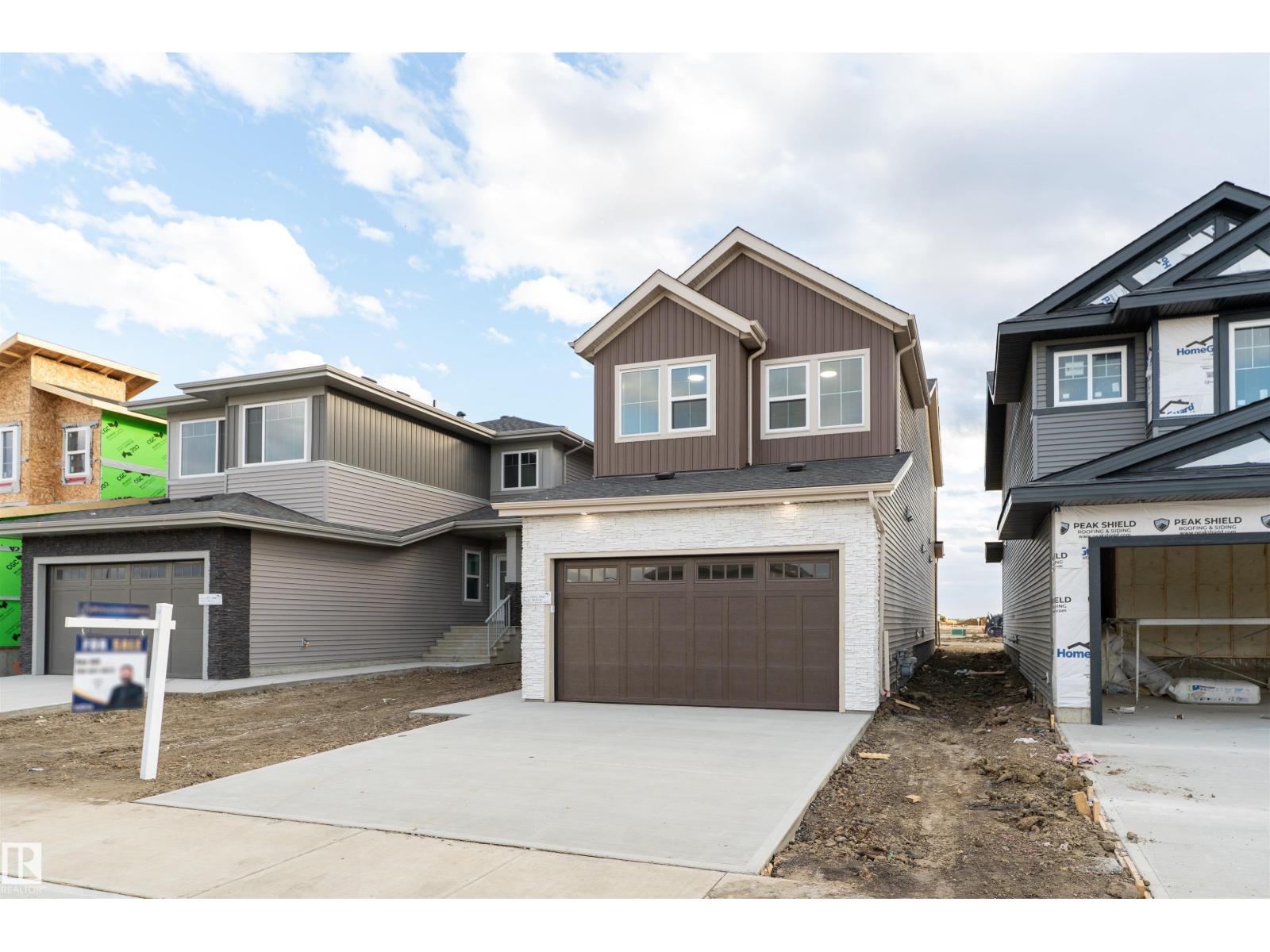 3805 38 Ave