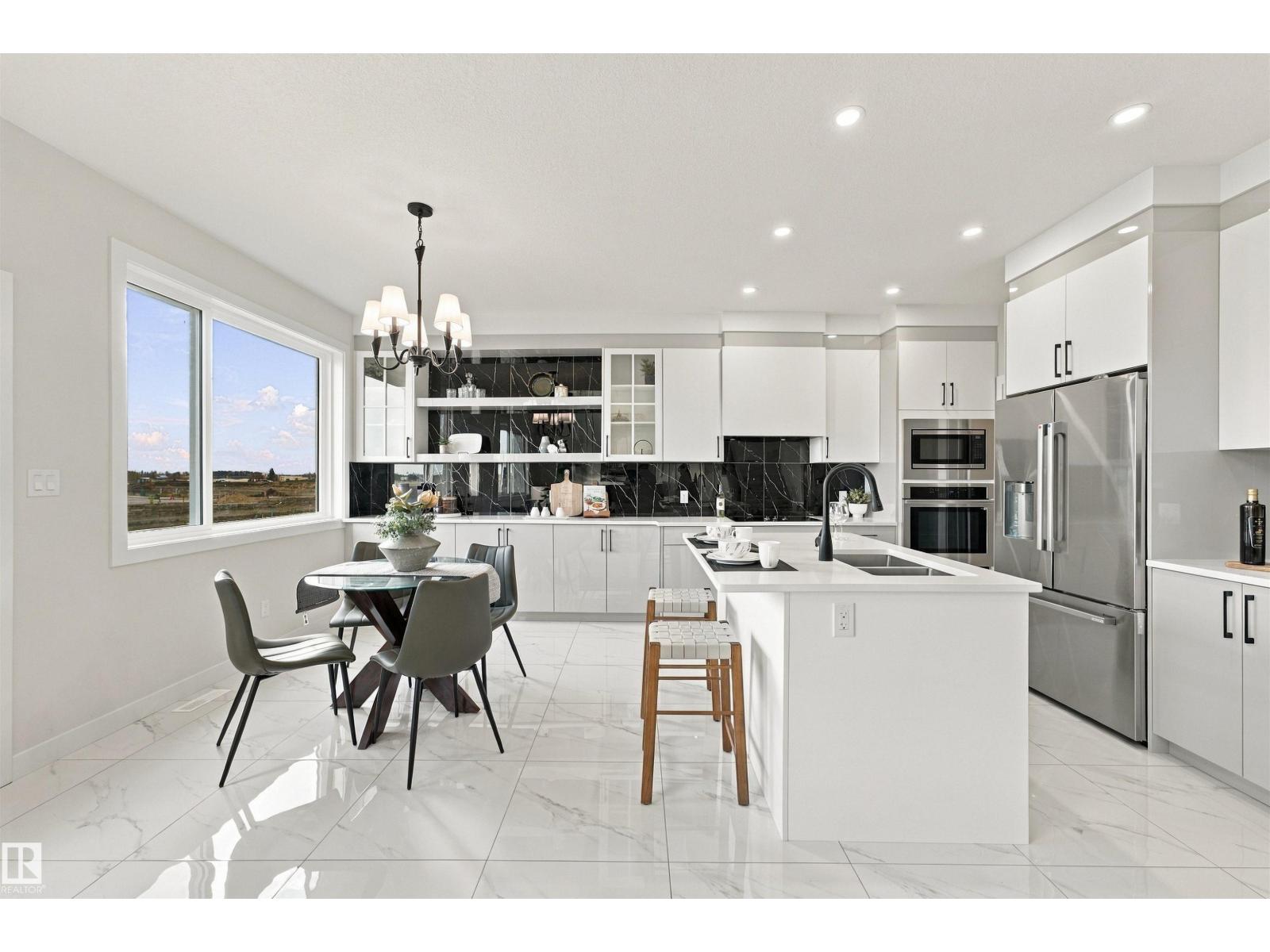 3805 38 Ave