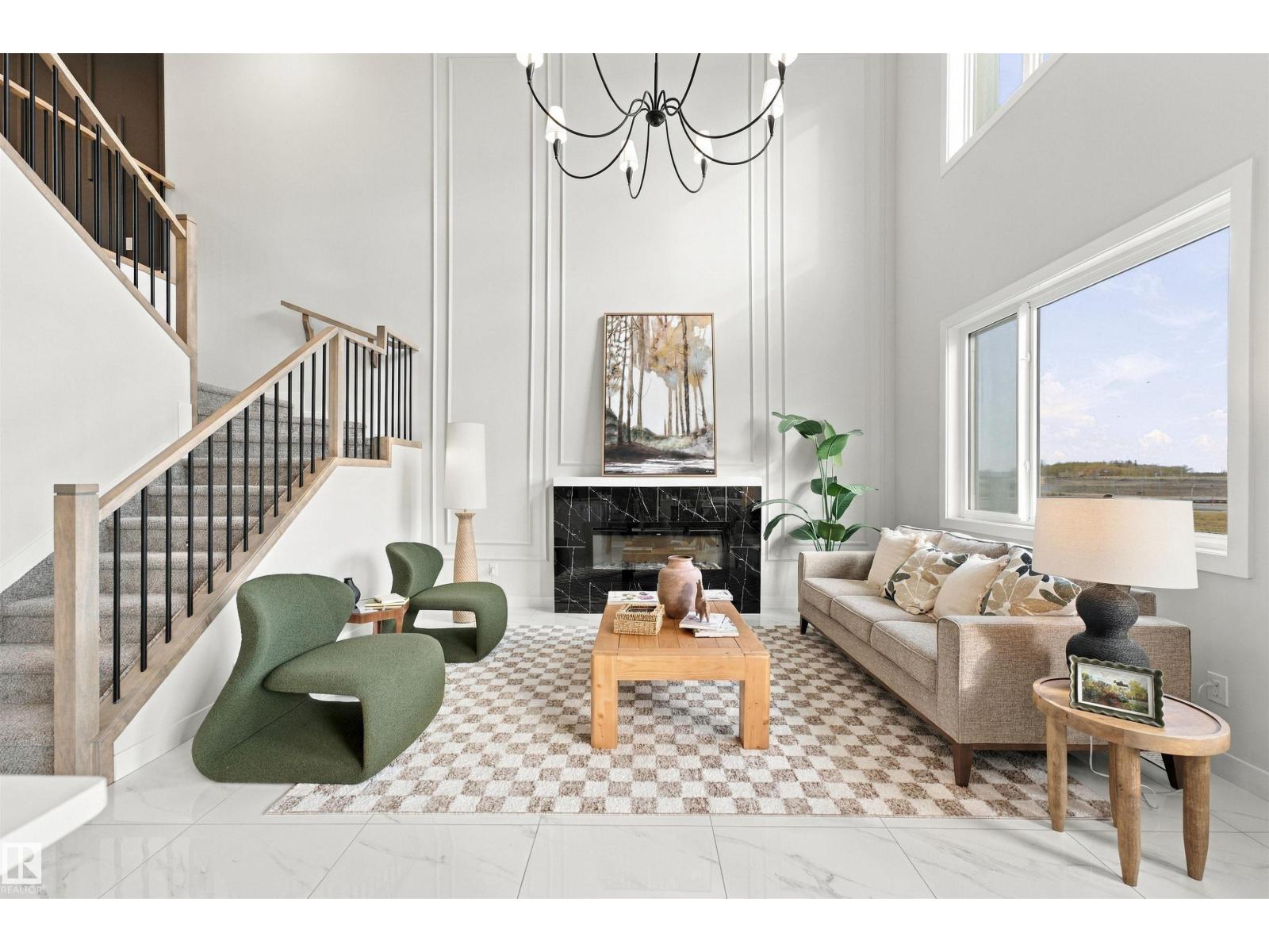 3805 38 Ave