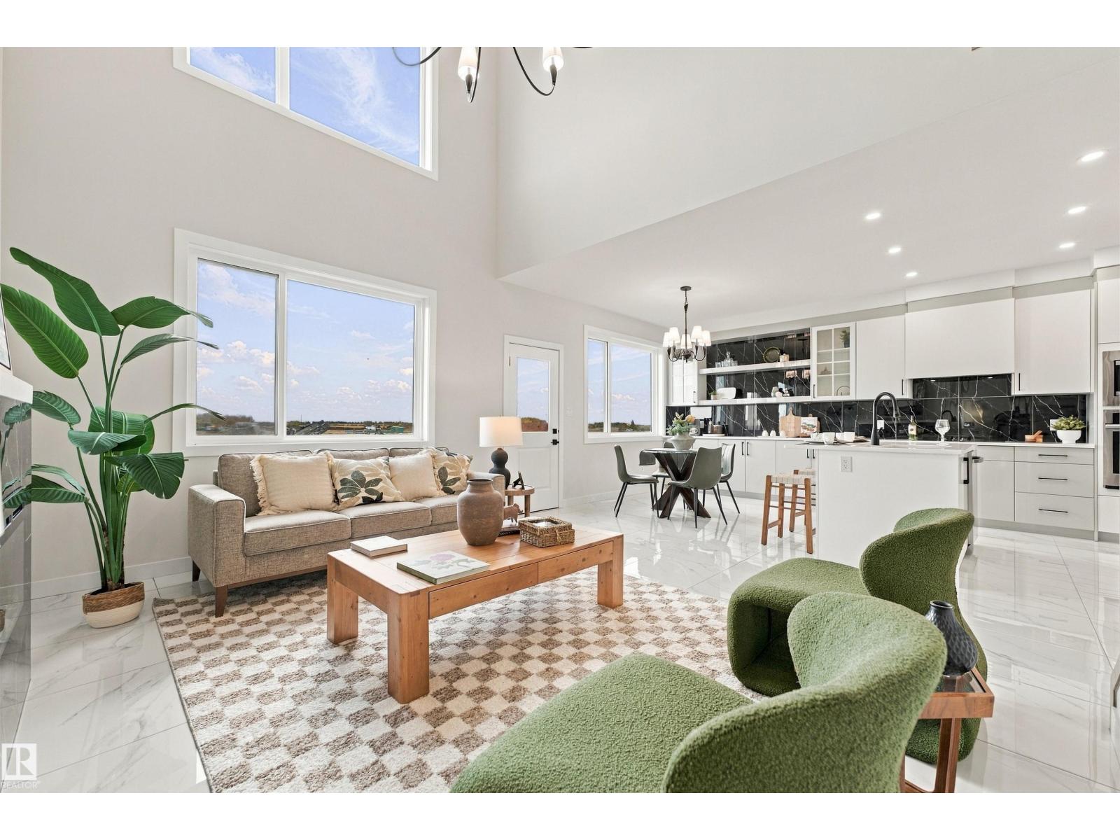 3805 38 Ave