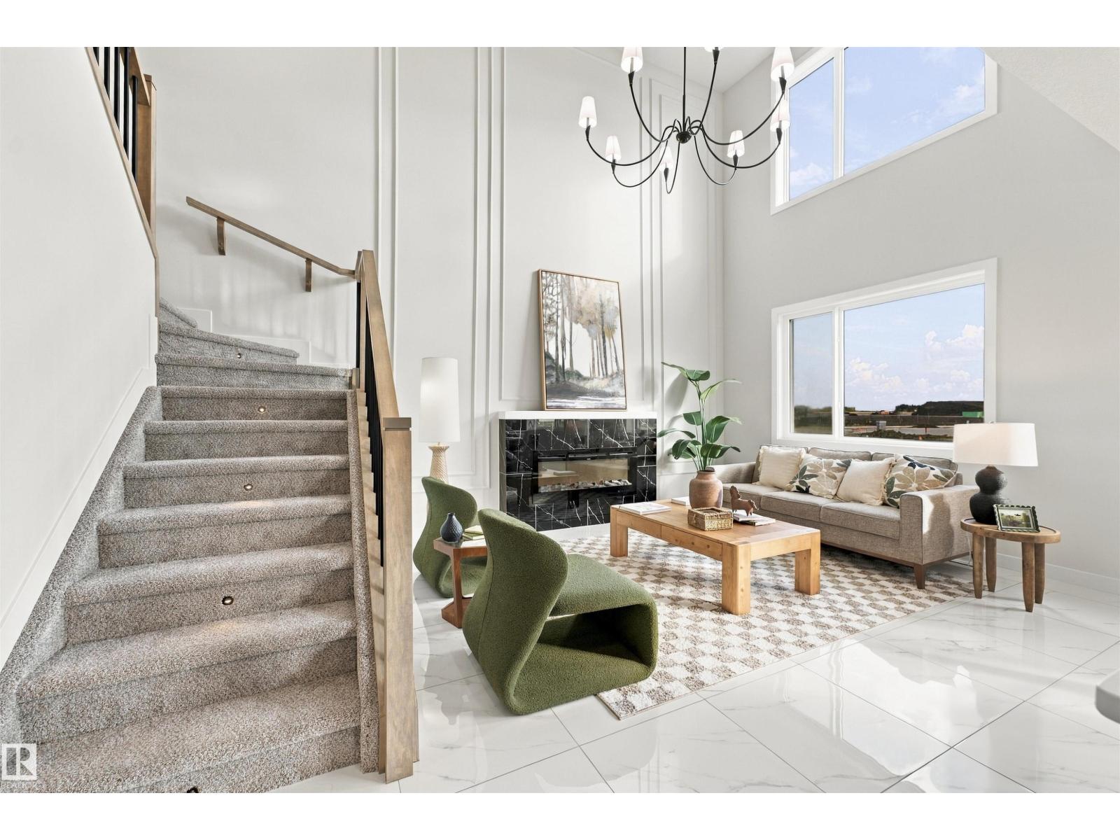 3805 38 Ave