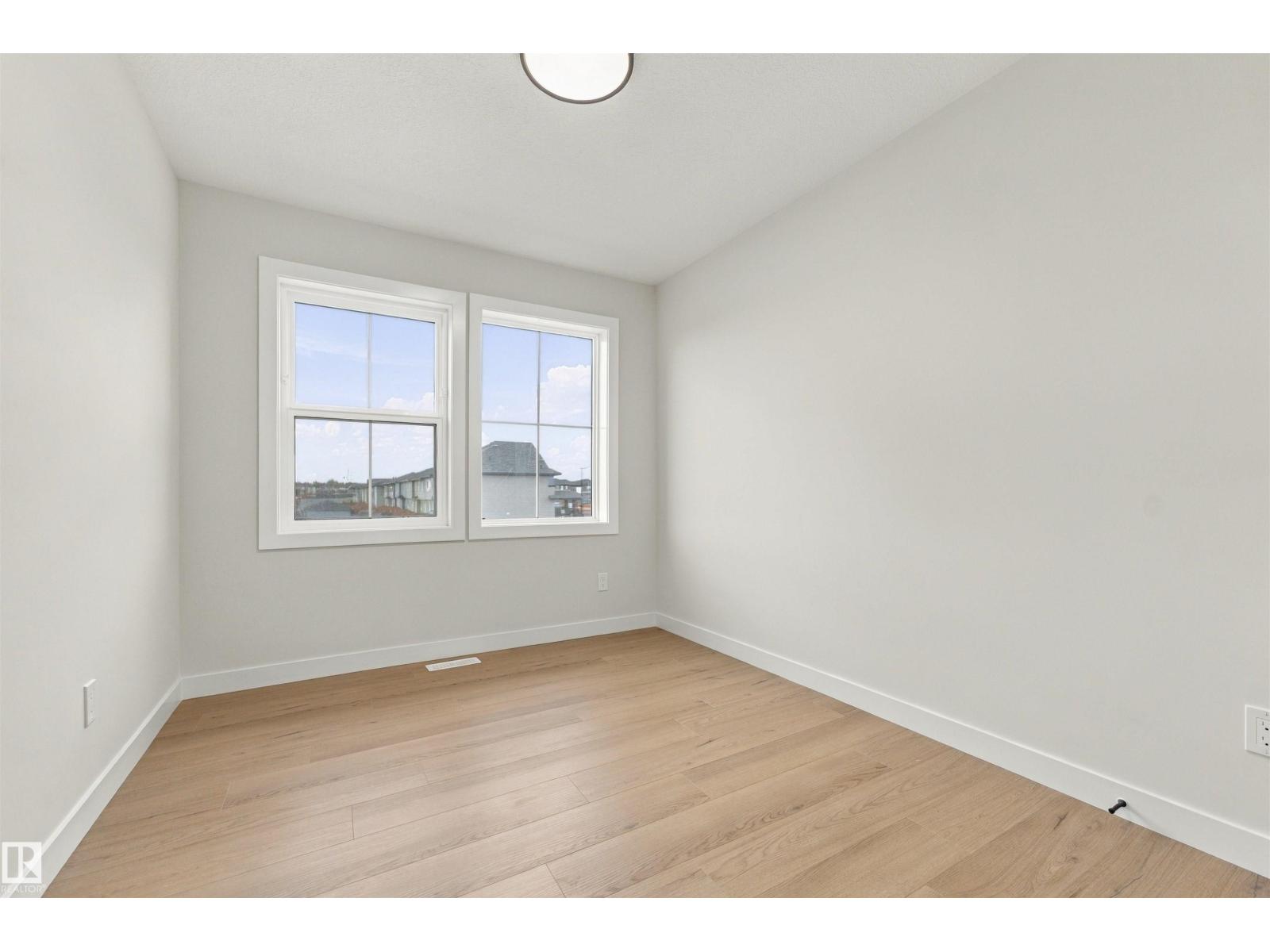 3805 38 Ave