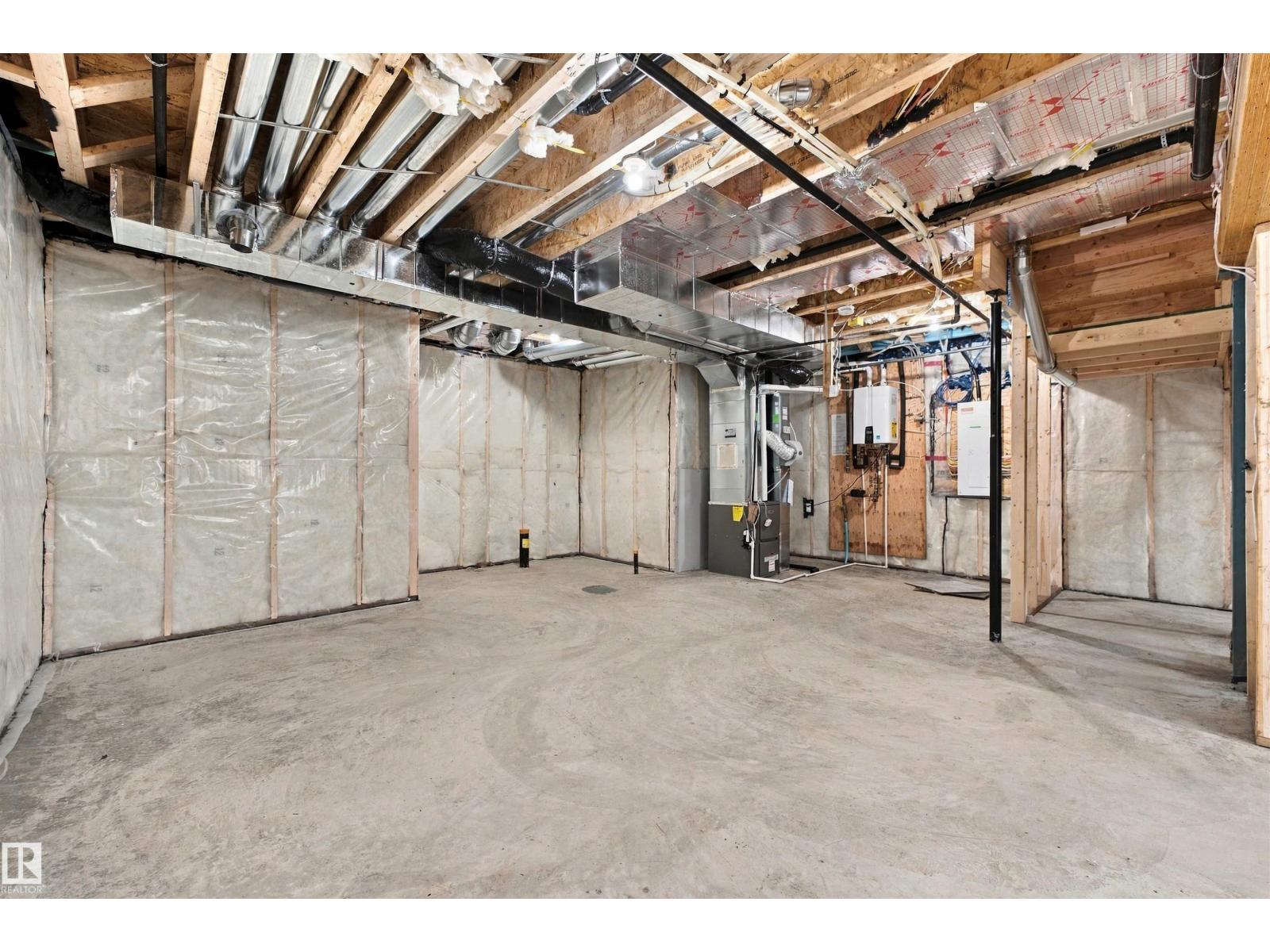 3805 38 Ave