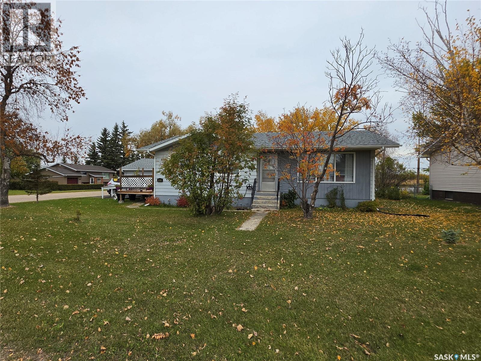 601 2nd Avenue, Raymore, Saskatchewan  S0A 3J0 - Photo 2 - SK050867