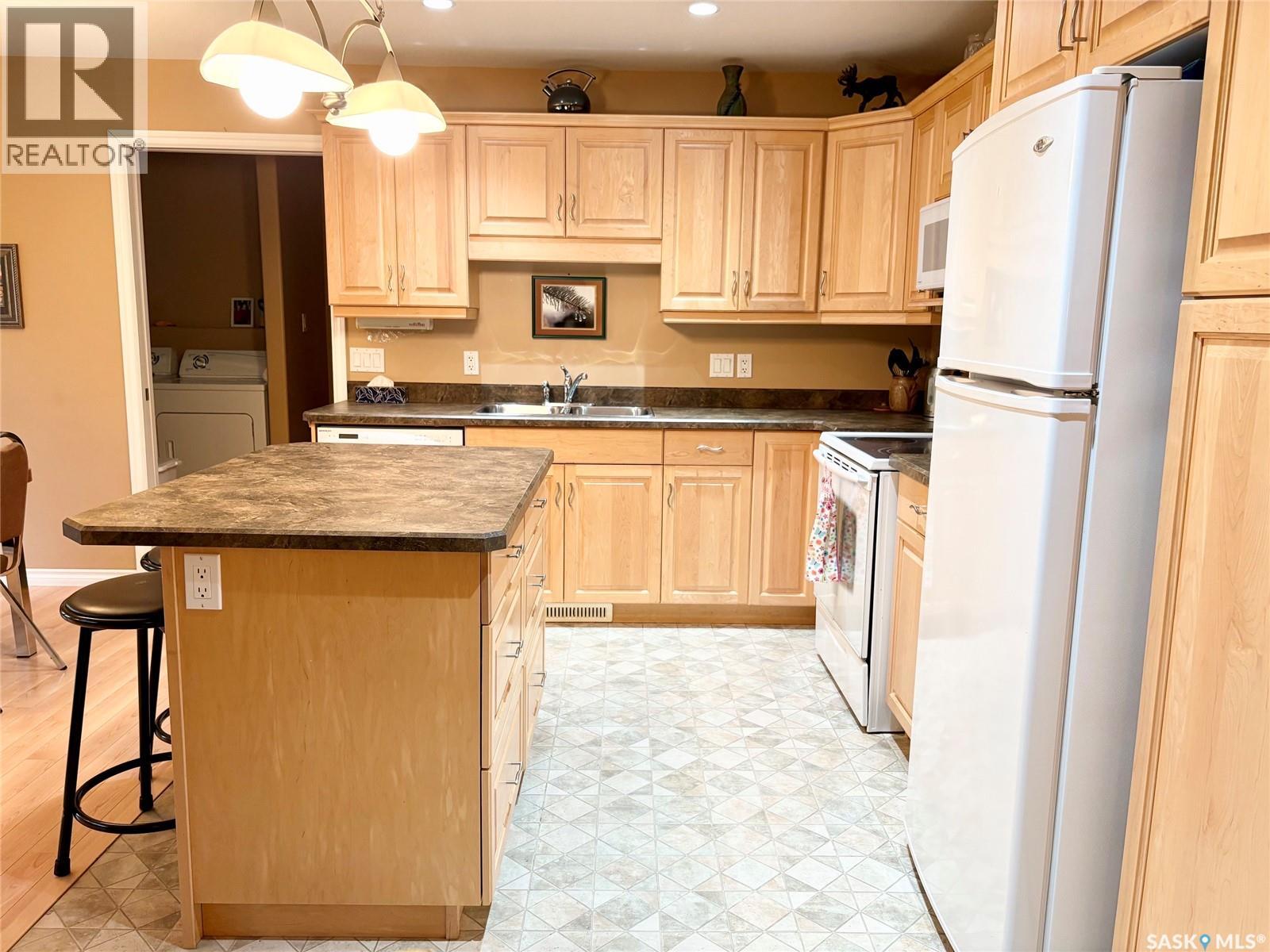 142 Manitoba Avenue, Yorkton, Saskatchewan  S3N 3G8 - Photo 12 - SK050858