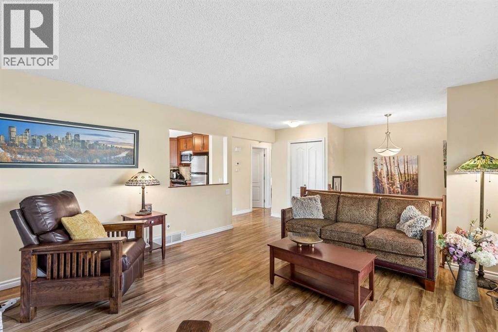 103 Dovercrest Way SE, Calgary, Alberta  T2B 2L8 - Photo 11 - A2348959