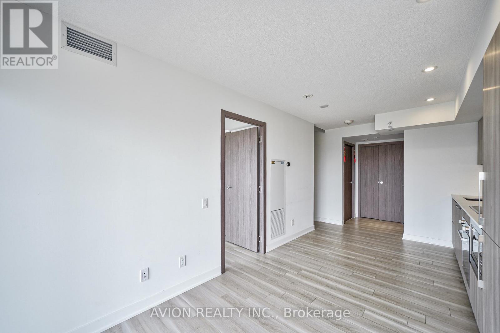 1916 - 17 Bathurst Street, Toronto, Ontario  M5V 0N1 - Photo 16 - C13884008
