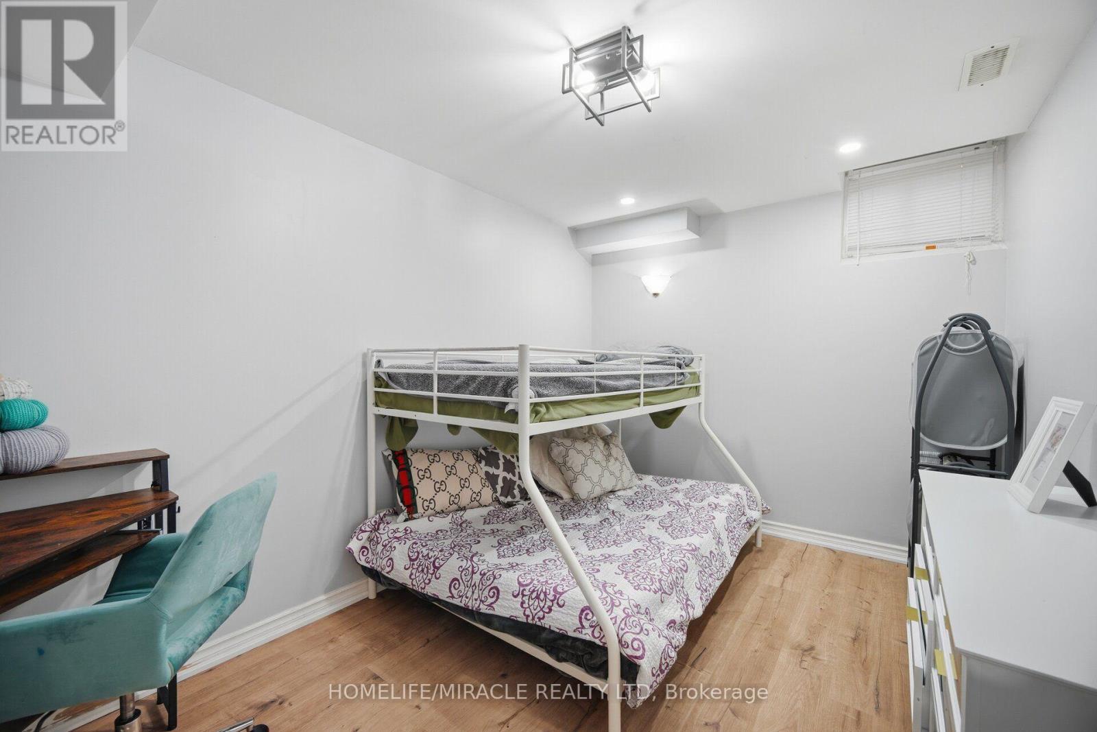 33 Klemscott Road, Brampton, Ontario L7A 0P5 - Photo 33 - W13883994