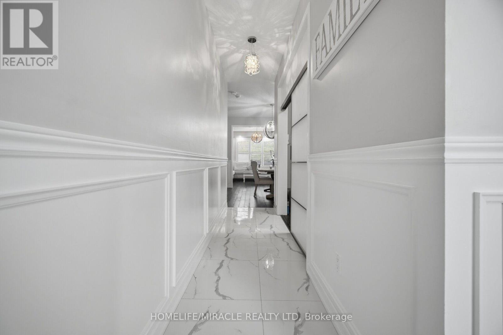 33 Klemscott Road, Brampton, Ontario L7A 0P5 - Photo 6 - W13883994