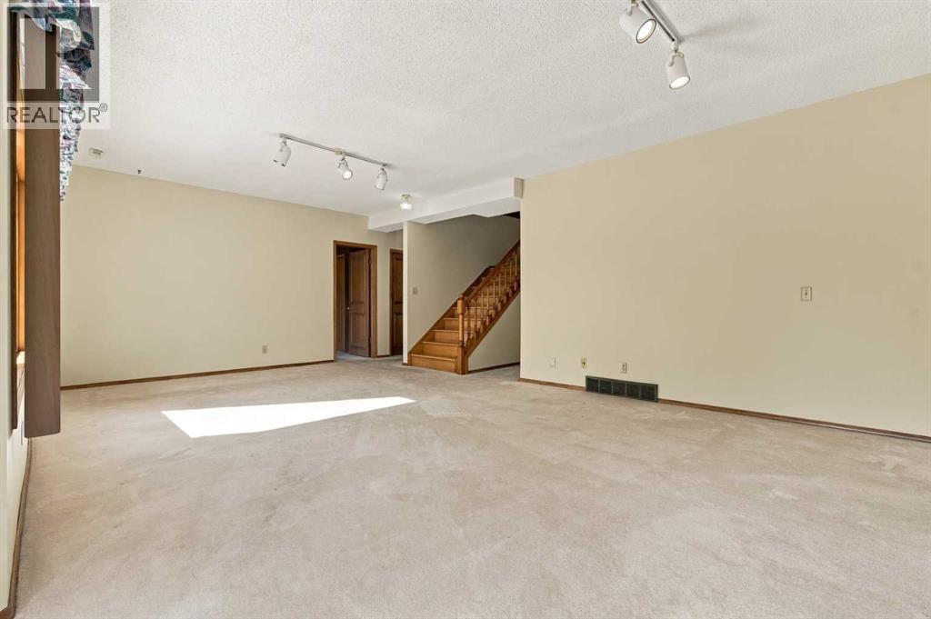51 Edgebrook Circle NW, Calgary, Alberta  T3A 5A4 - Photo 34 - A2350663