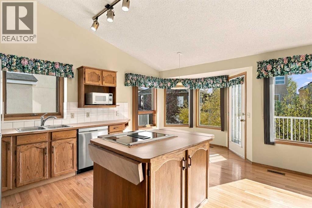 51 Edgebrook Circle NW, Calgary, Alberta  T3A 5A4 - Photo 18 - A2350663