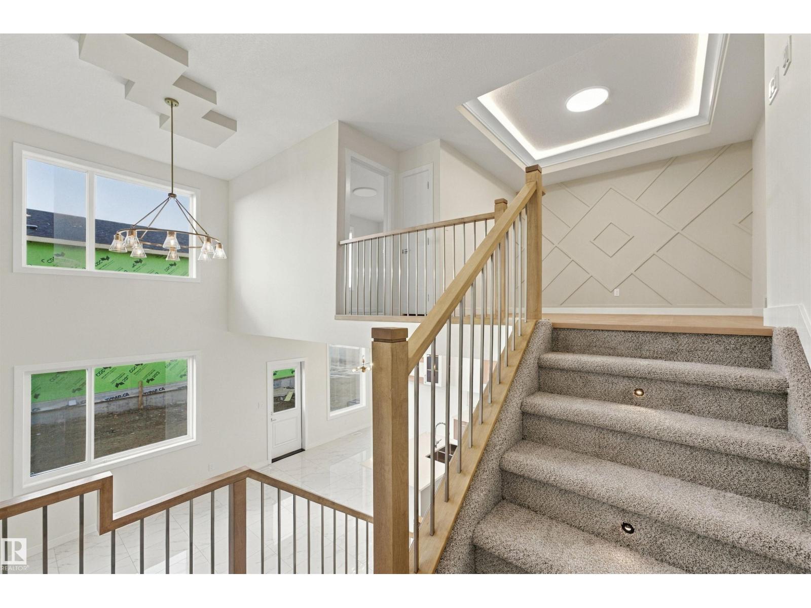 3824 39 St