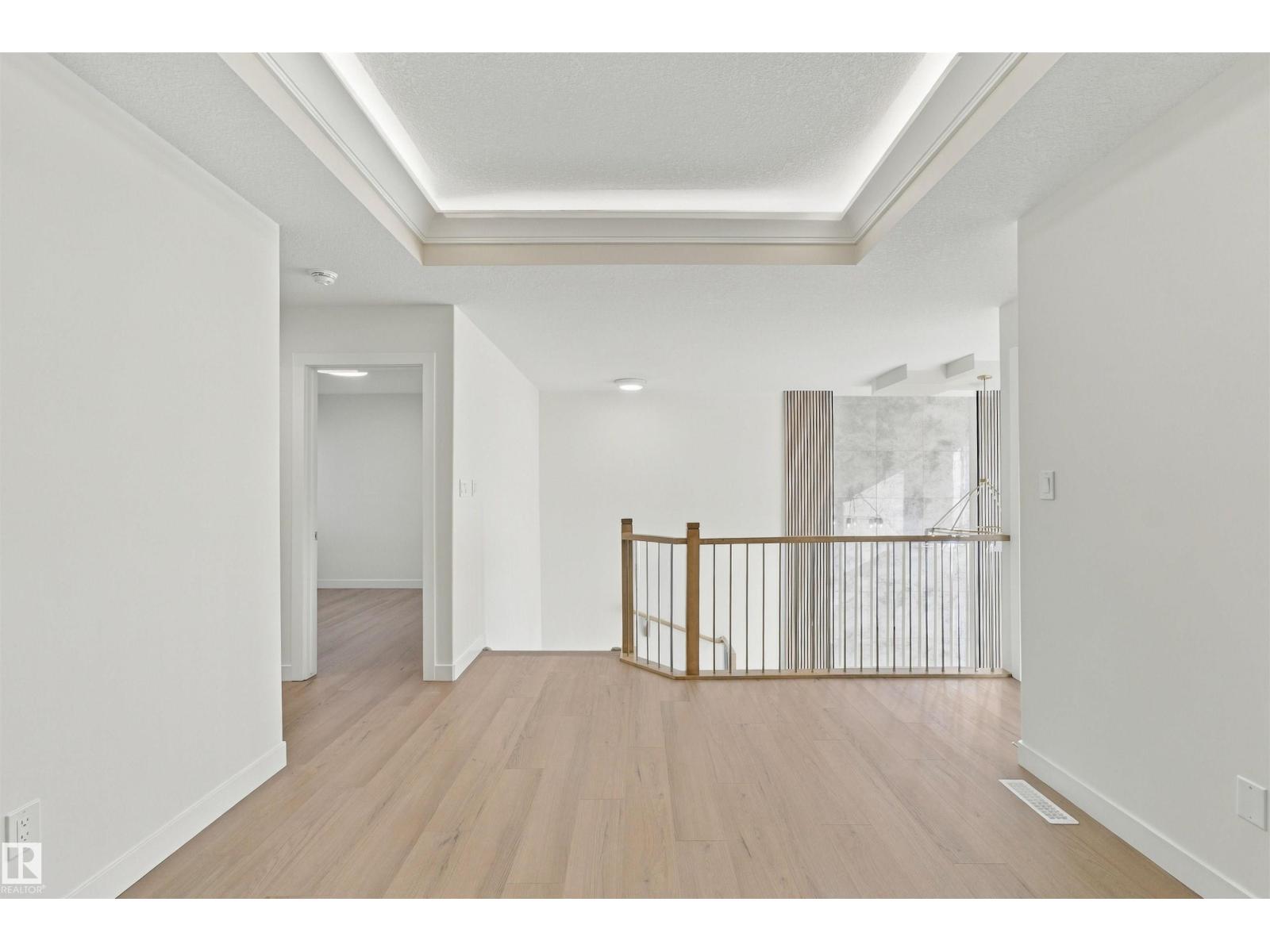3824 39 St
