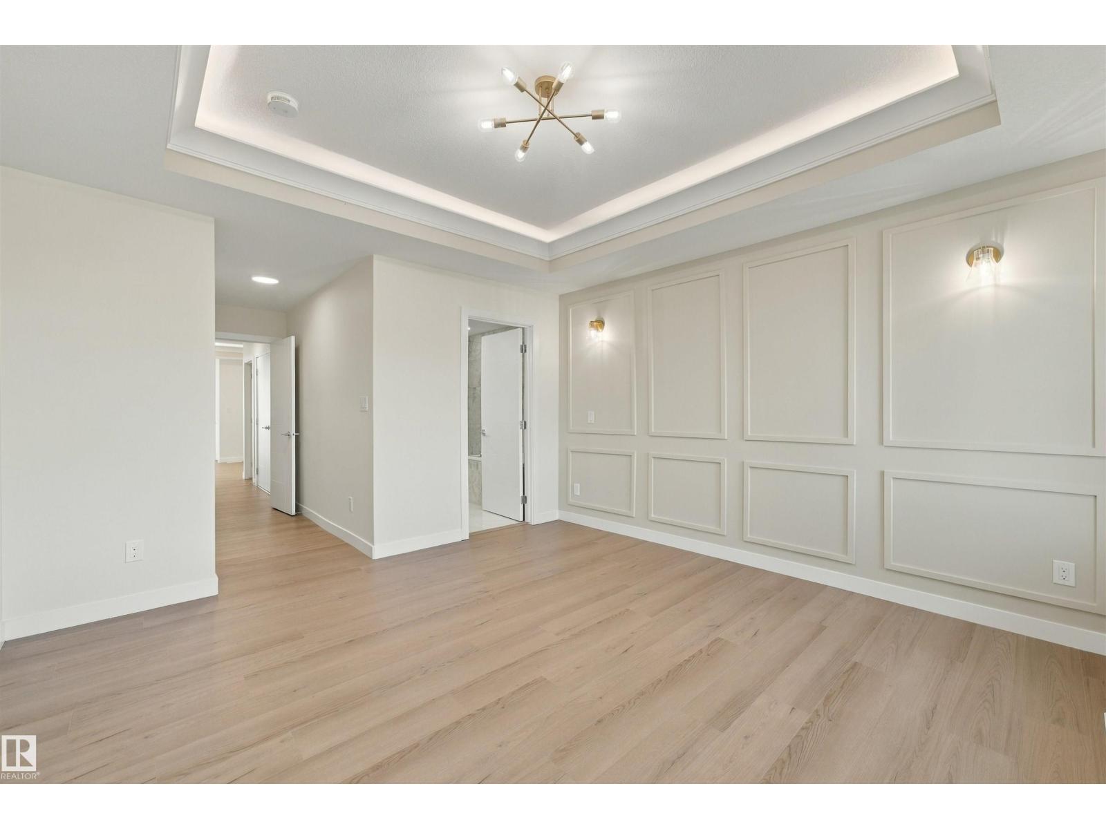 3824 39 St
