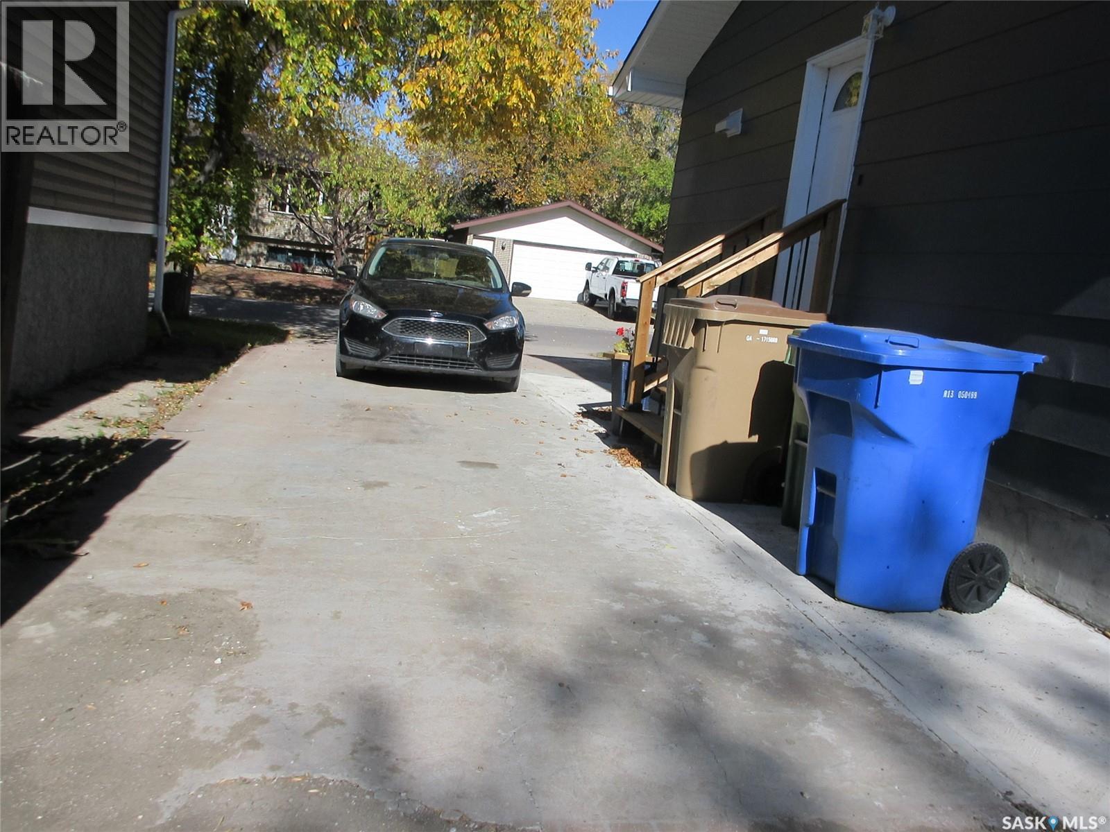858 Worobetz Crescent N, Regina, Saskatchewan  S4X 2C3 - Photo 11 - SK050857