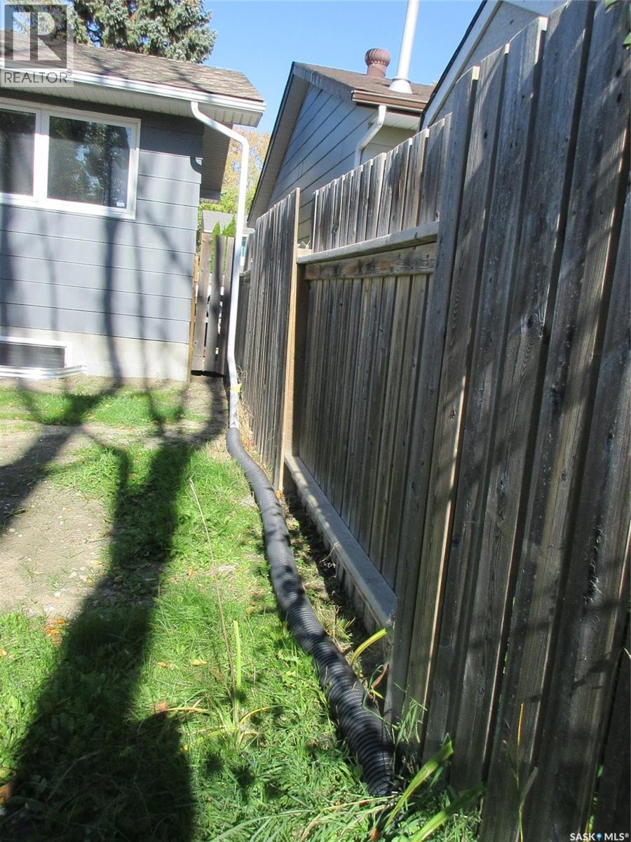 858 Worobetz Crescent N, Regina, Saskatchewan  S4X 2C3 - Photo 9 - SK050857