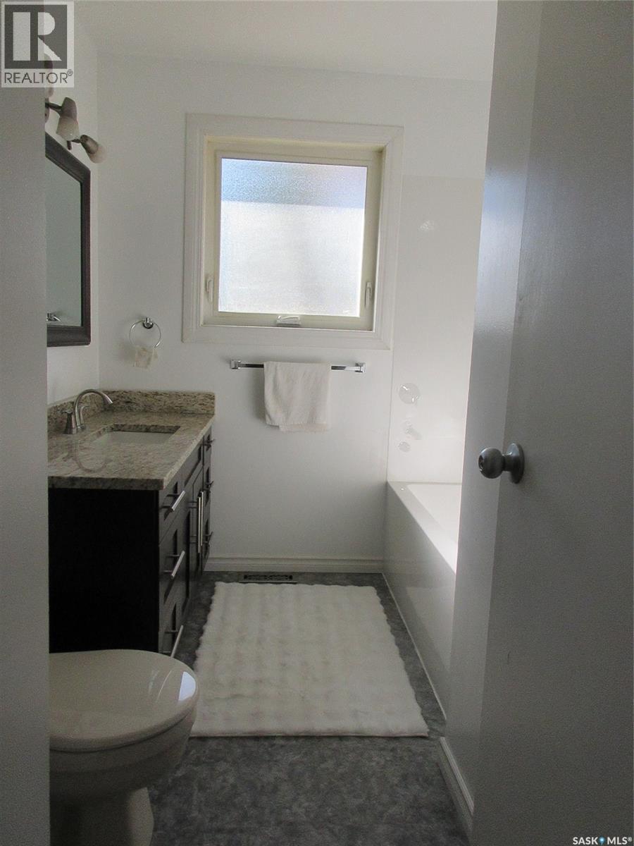 858 Worobetz Crescent N, Regina, Saskatchewan  S4X 2C3 - Photo 33 - SK050857