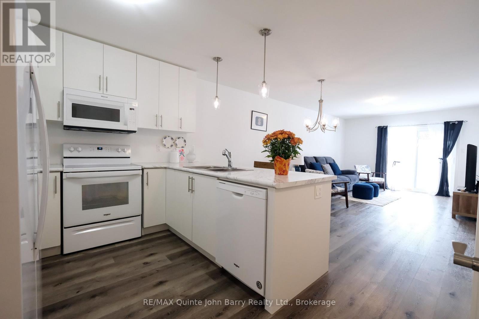 25 Hillside Meadow Drive, Quinte West, Ontario  K8V 0J5 - Photo 6 - X13884056