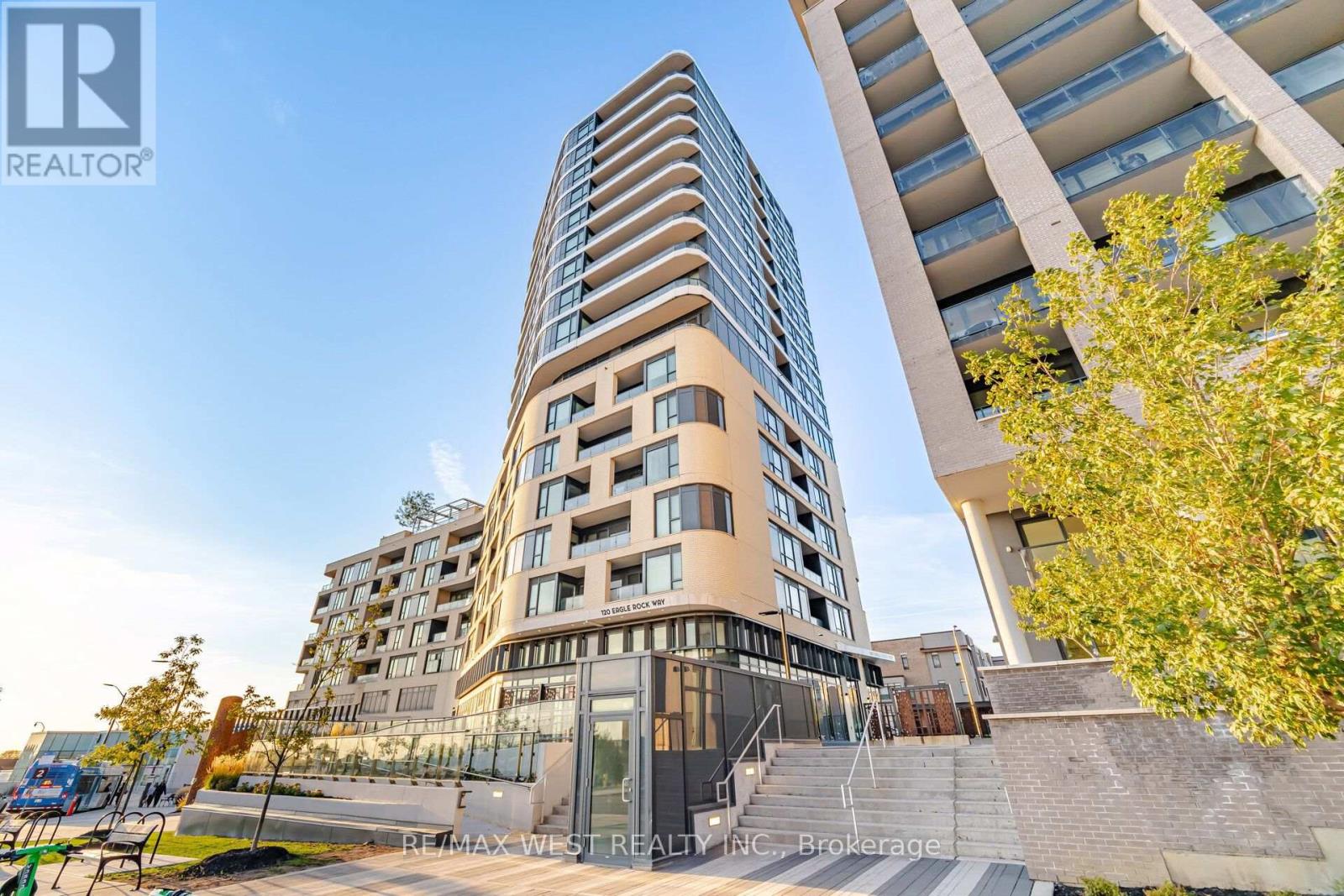 312 - 120 EAGLE ROCK WAY, Vaughan, Ontario