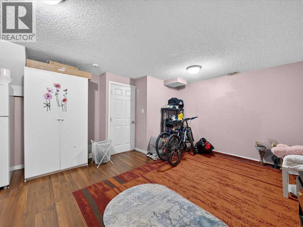 421 Martindale Drive NE, Calgary, Alberta  T3J 3Z8 - Photo 41 - A2351246