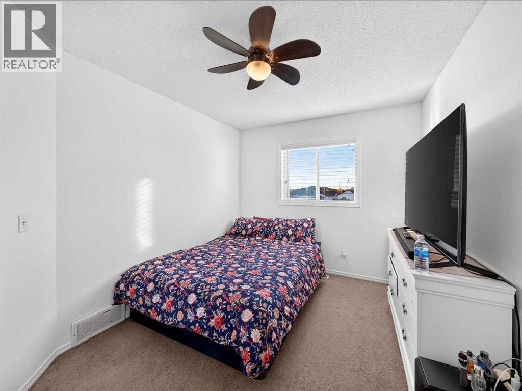 421 Martindale Drive NE, Calgary, Alberta  T3J 3Z8 - Photo 33 - A2351246