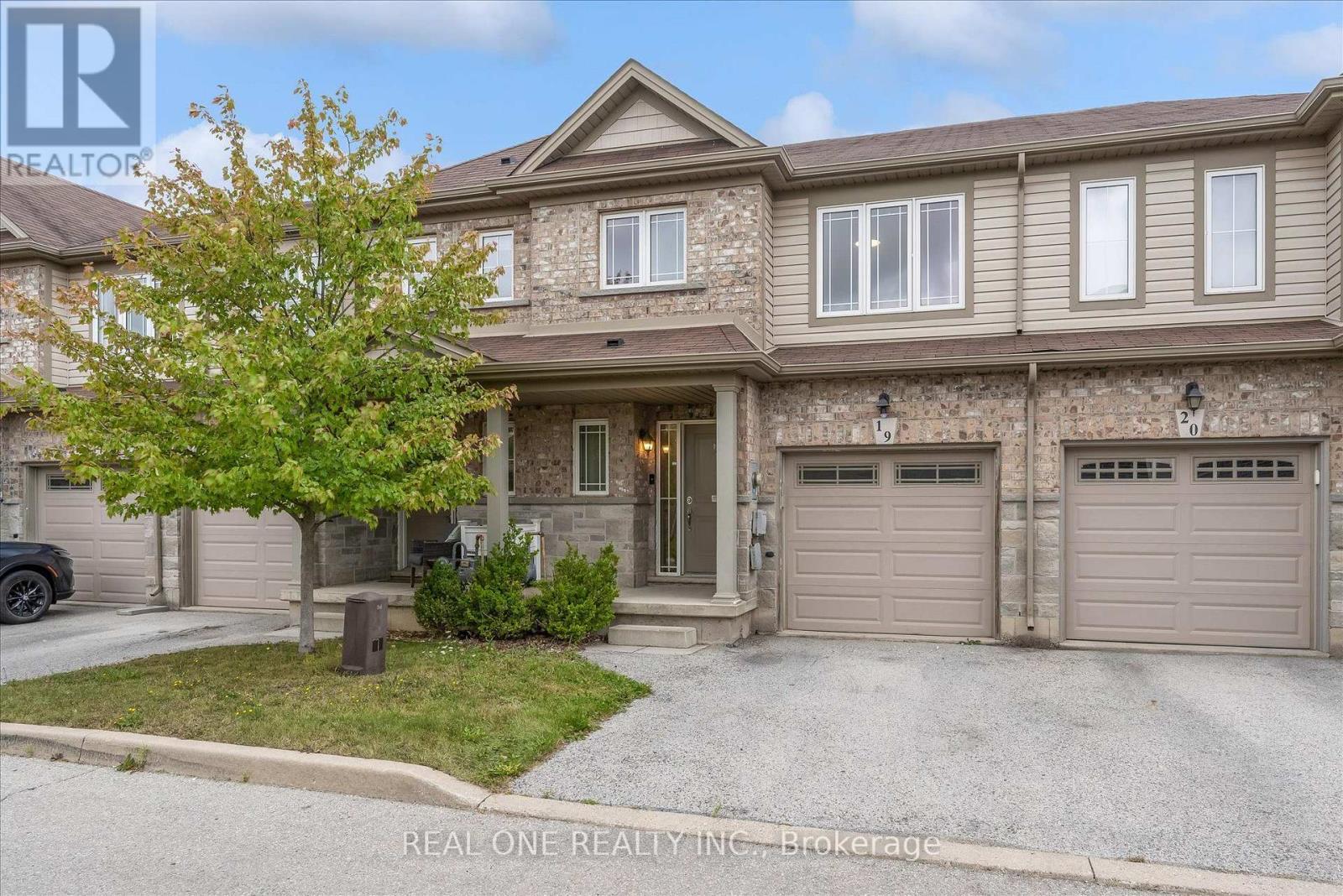 19 - 70 HIGHGATE DRIVE, Hamilton, Ontario