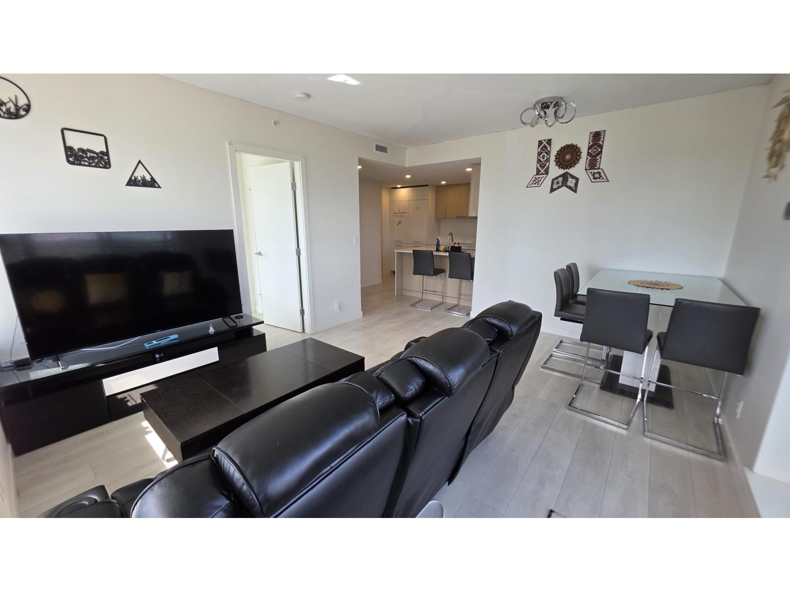 1403 13318 104 Avenue, Surrey, British Columbia  V3T 0R2 - Photo 2 - R3174369