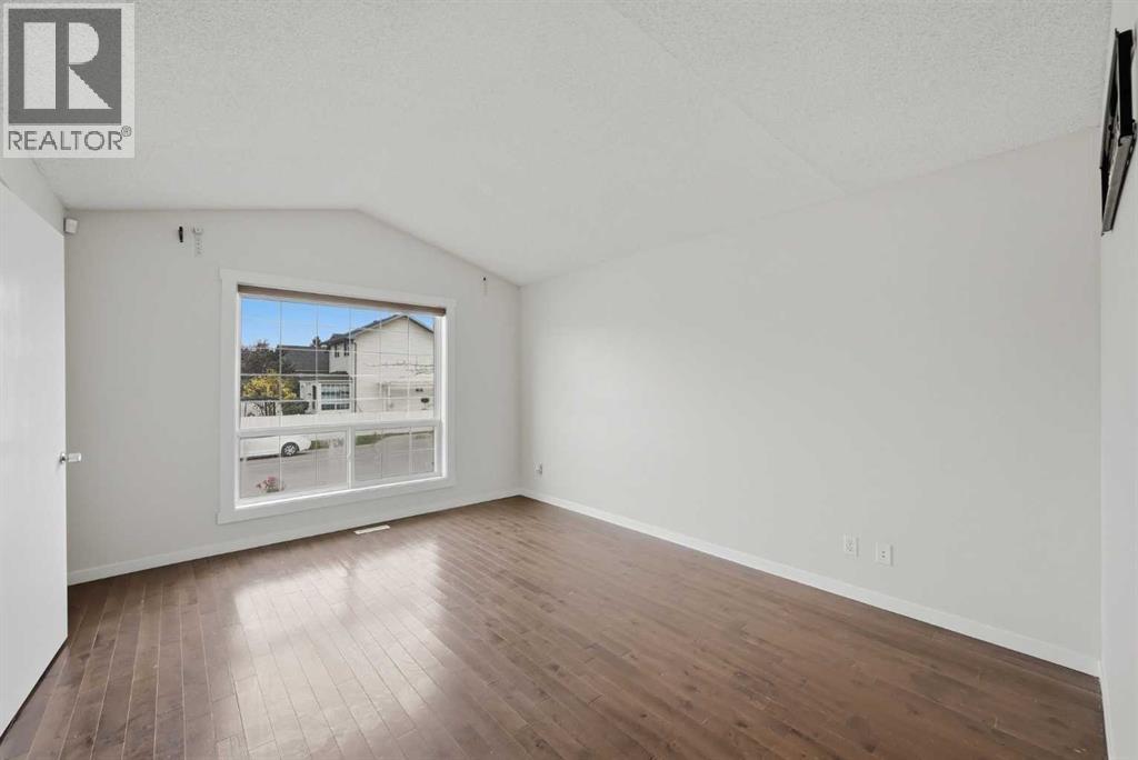 11 Martinwood Road NE, Calgary, Alberta  T3J 3G6 - Photo 3 - A2339550