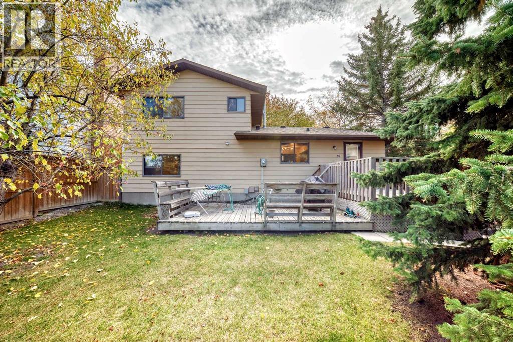 36 Berkshire Mews Nw, Calgary, Alberta  T3K 1Z6 - Photo 45 - A2350222