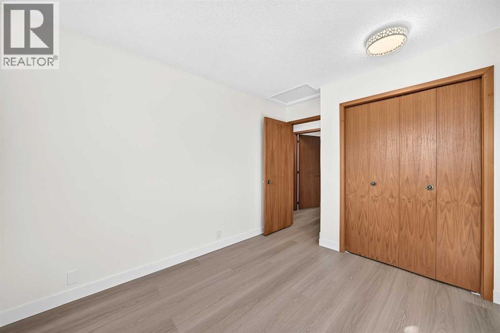 36 Berkshire Mews Nw, Calgary, Alberta  T3K 1Z6 - Photo 26 - A2350222