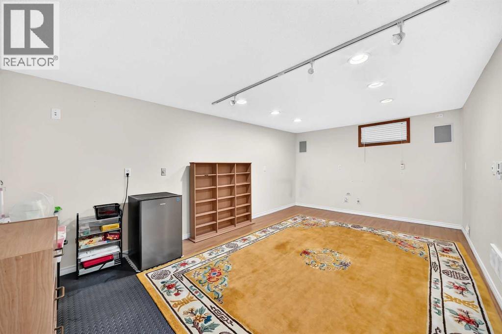 36 Berkshire Mews Nw, Calgary, Alberta  T3K 1Z6 - Photo 37 - A2350222