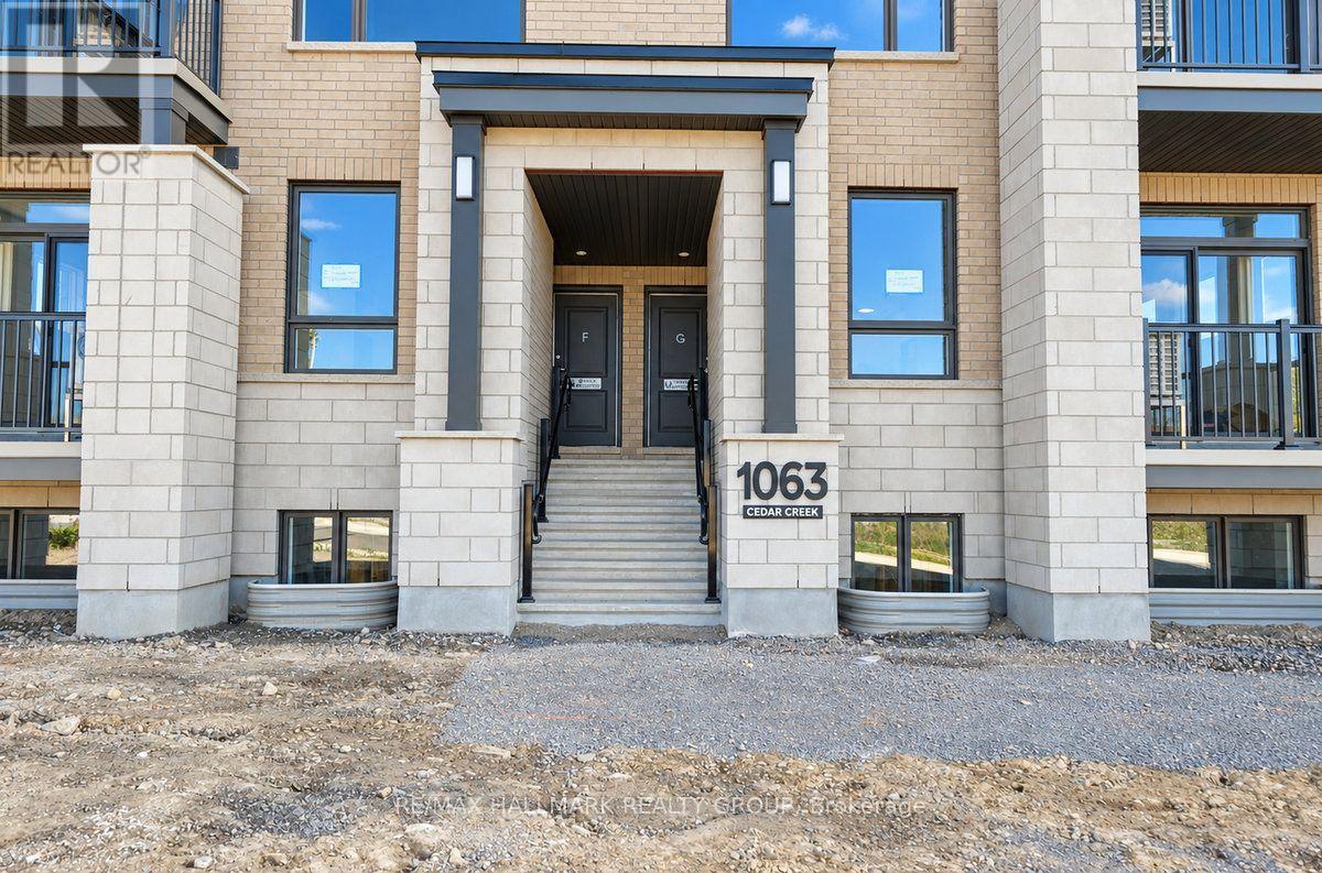 1063 Cedar Creek Dr Drive, Ottawa, Ontario  K1X 0G3 - Photo 2 - X13884108