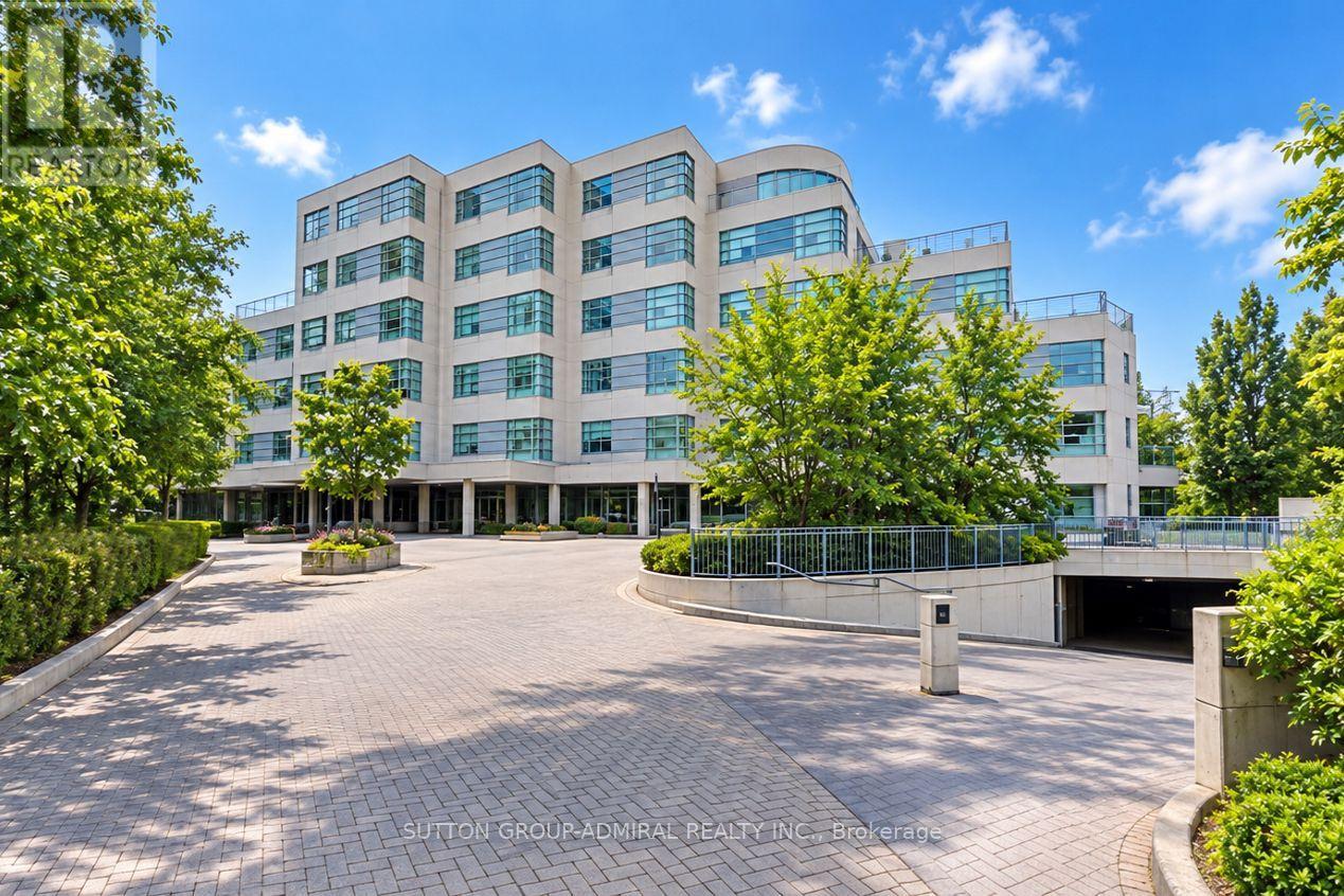 102 - 1 WATERGARDEN WAY, Toronto, Ontario
