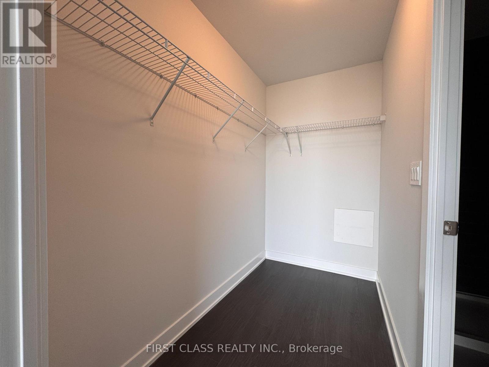 1804 - 4130 Parkside Village Drive, Mississauga (Creditview), Ontario  L5B 0K9 - Photo 6 - W13884112