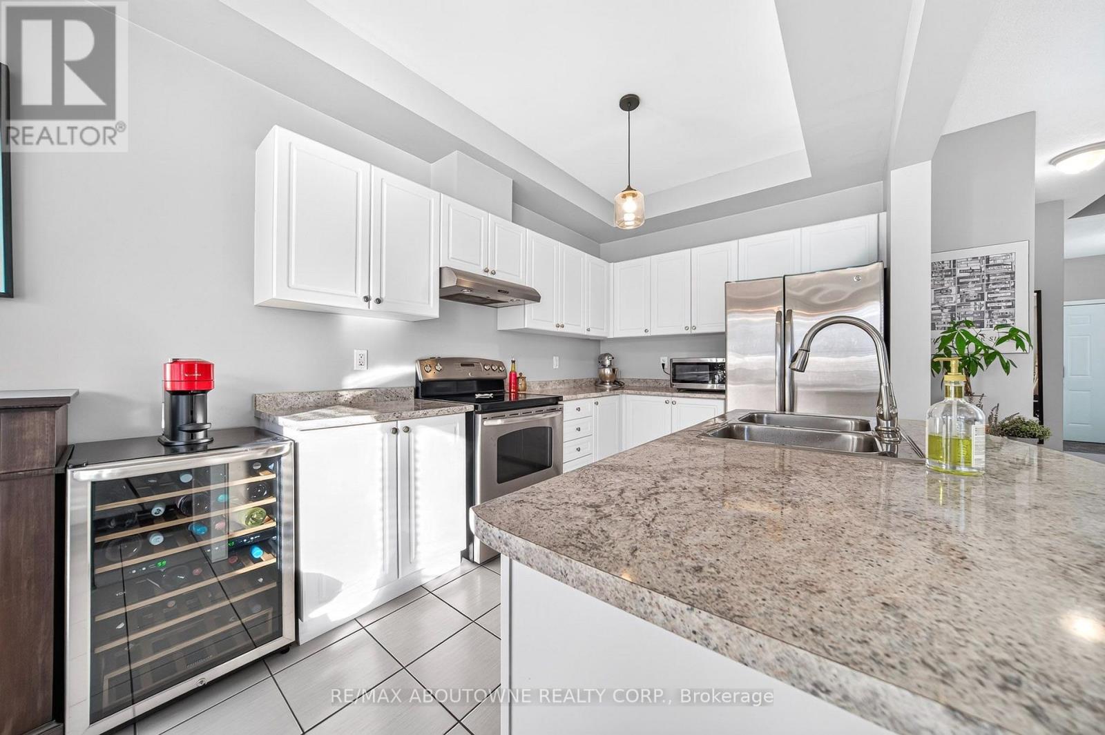 21 - 170 Palacebeach Trail, Hamilton (Lakeshore), Ontario  L8E 0H2 - Photo 11 - X13884114