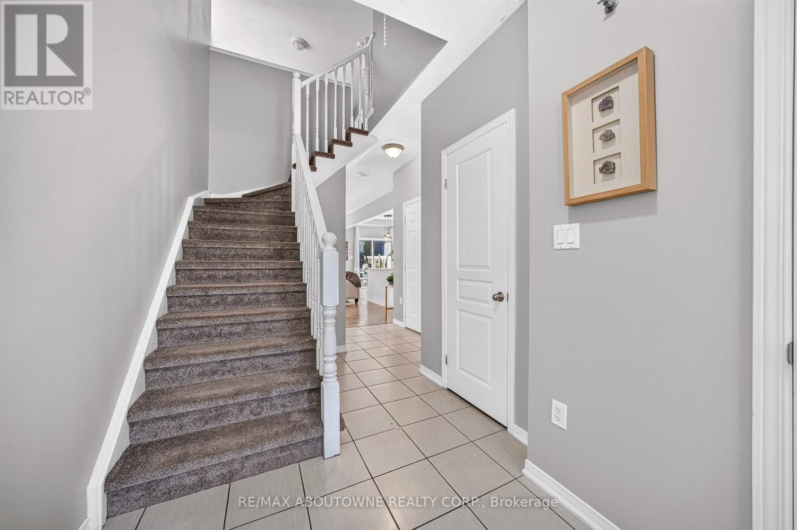 21 - 170 Palacebeach Trail, Hamilton (Lakeshore), Ontario  L8E 0H2 - Photo 3 - X13884114
