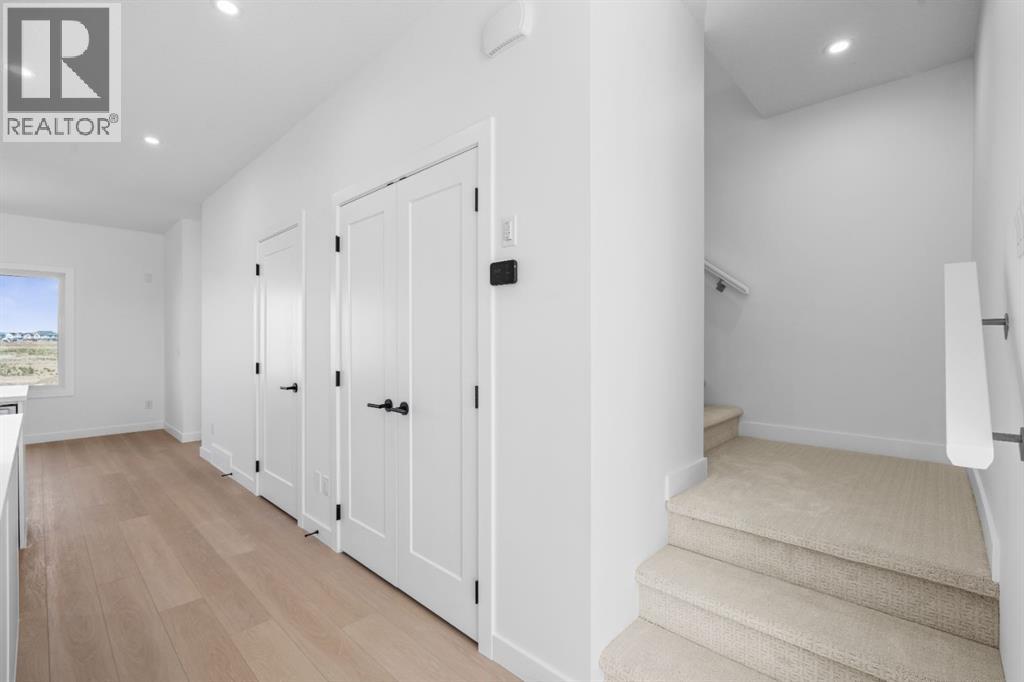 82 Rangeview Path SE, Calgary, Alberta  T3S 0X1 - Photo 9 - A2344890