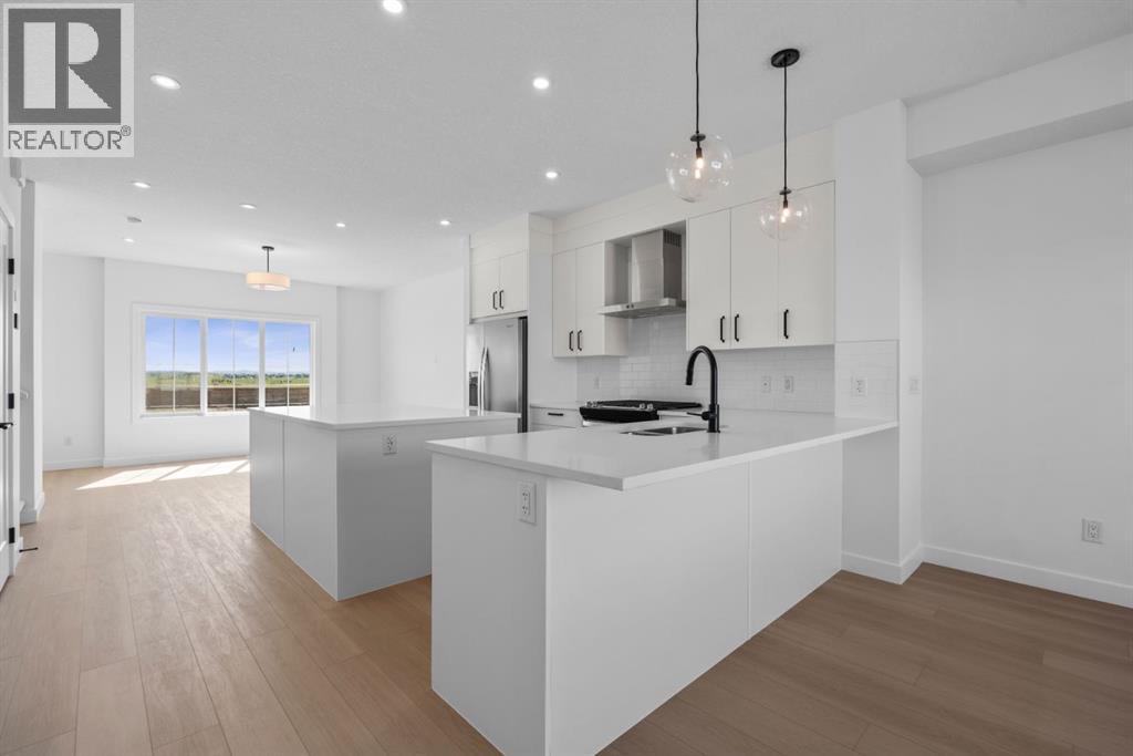 82 Rangeview Path SE, Calgary, Alberta  T3S 0X1 - Photo 12 - A2344890