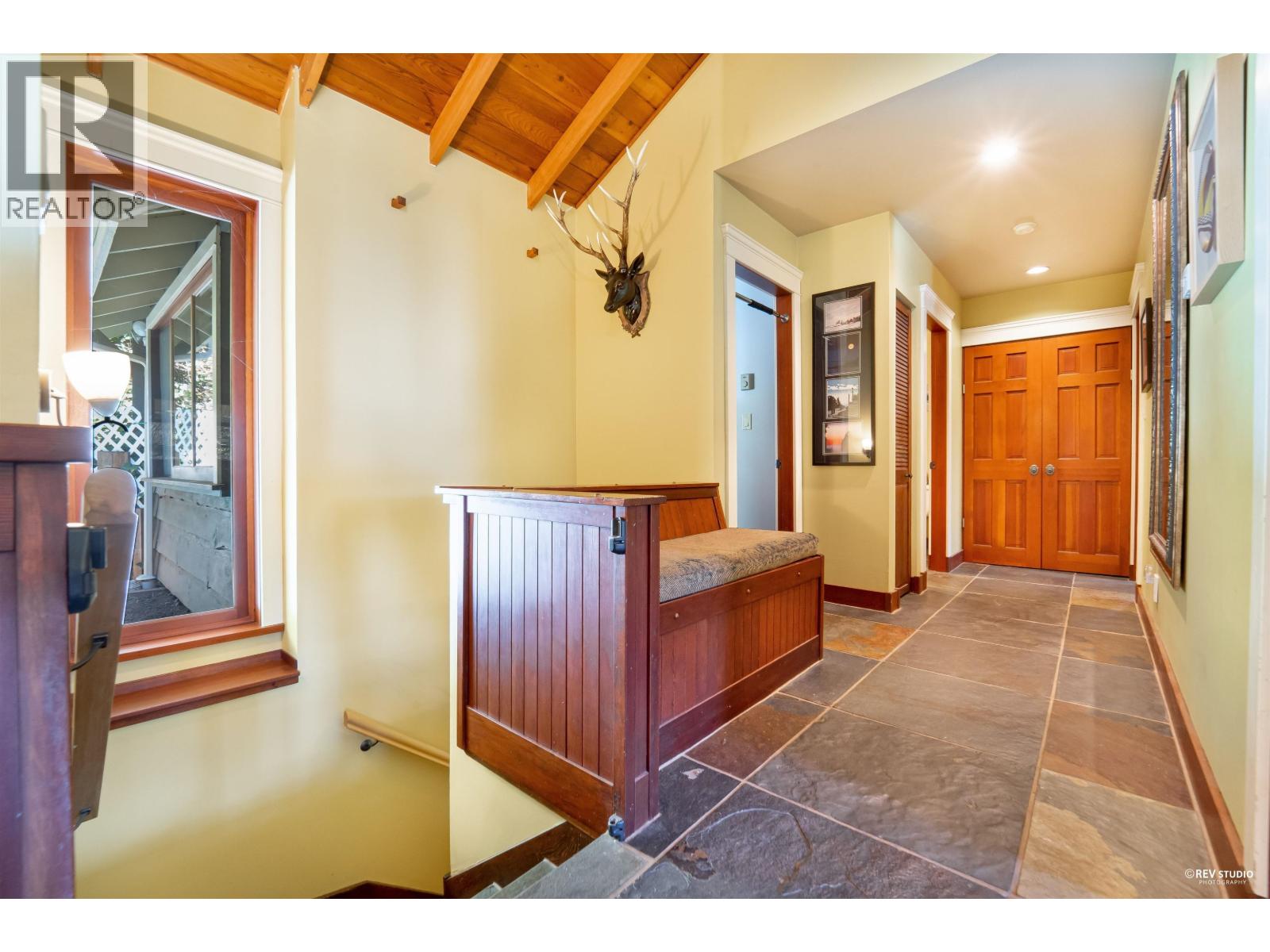 2261 Gisby Street, West Vancouver, British Columbia  V7V 4N5 - Photo 17 - R3174020