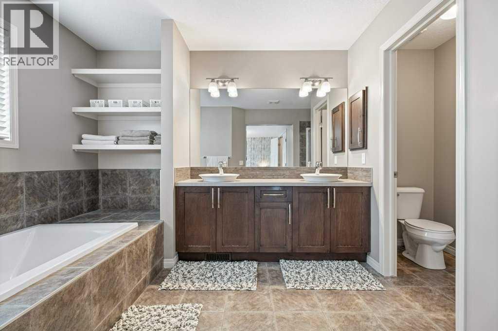 303 Lakeside Greens Drive, Chestermere, Alberta  T1X 1C6 - Photo 19 - A2351663