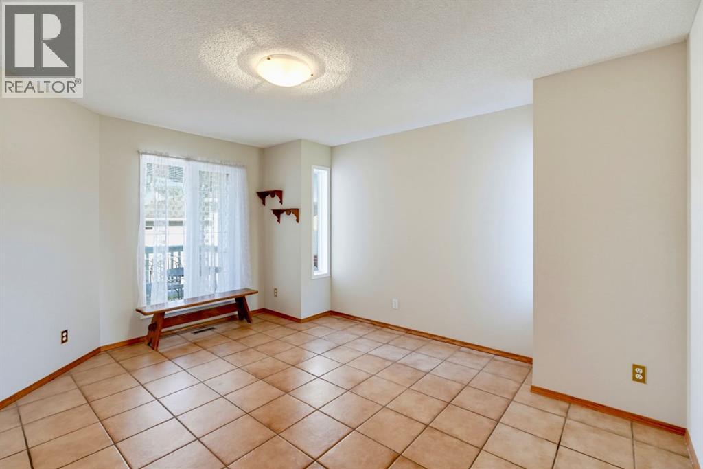 534 Bridlecreek Green Sw, Calgary, Alberta  T2Y 3P2 - Photo 4 - A2350046