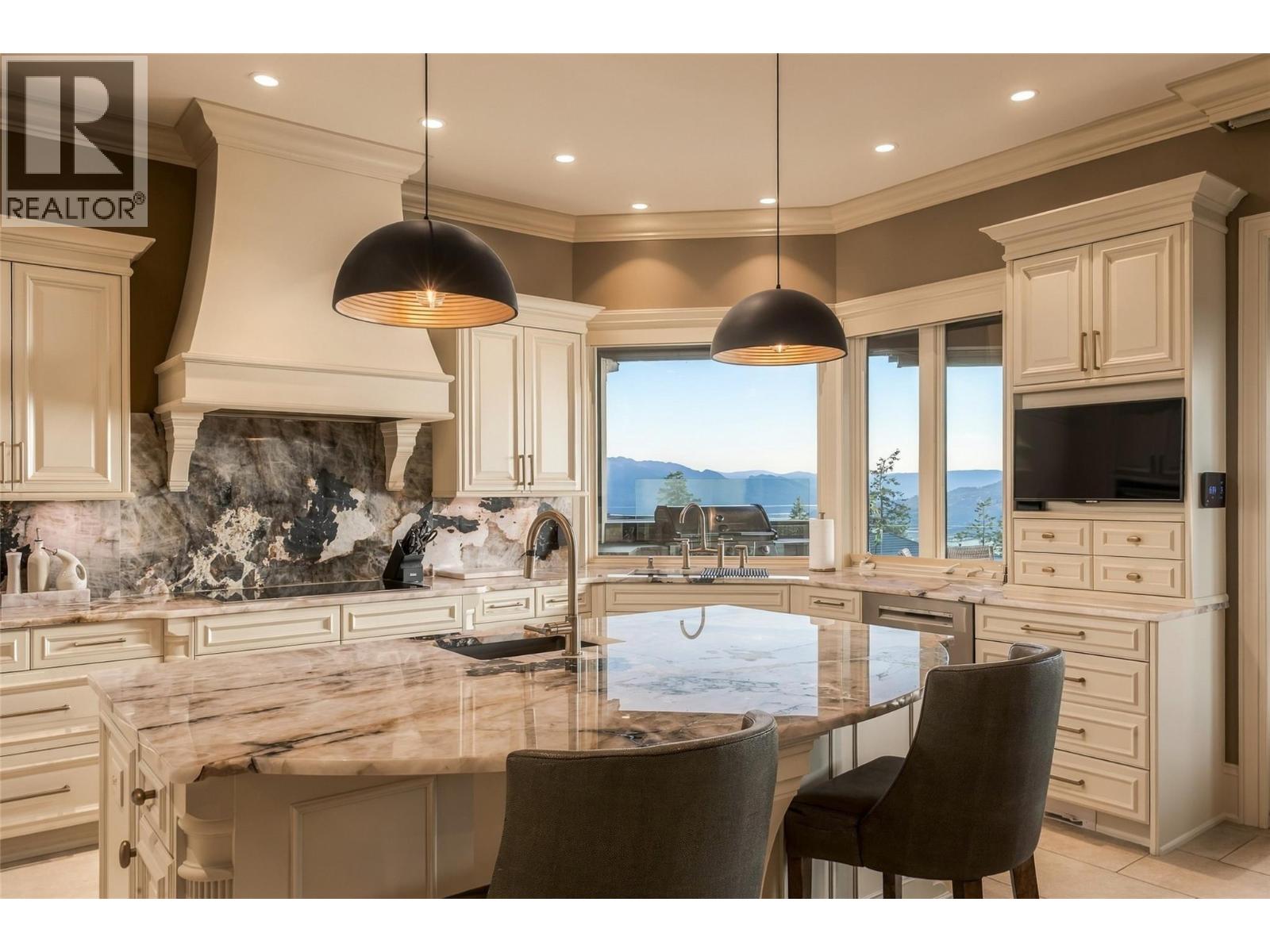 706 Highpointe Court, Kelowna, British Columbia  V1V 2Y3 - Photo 20 - 10402987