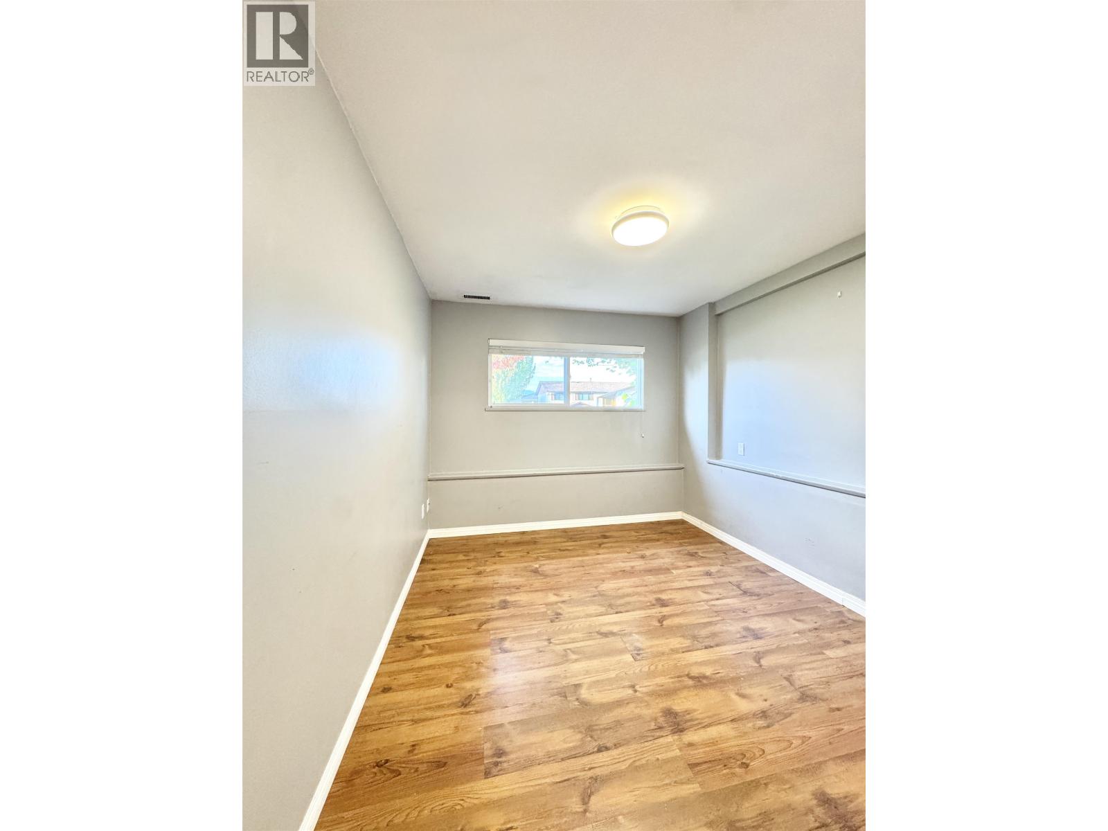 Lower Unit 68XX STANLEY STREET